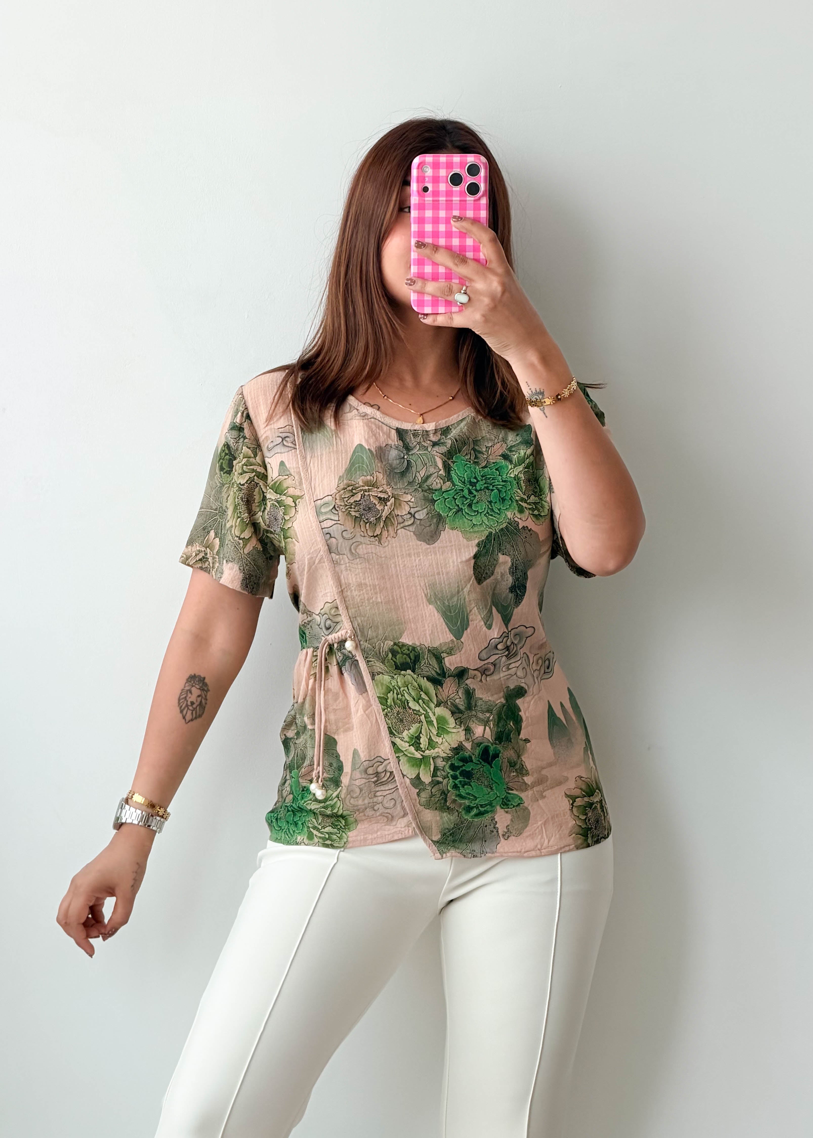 Size M-L Beige Green Floral Printed Top