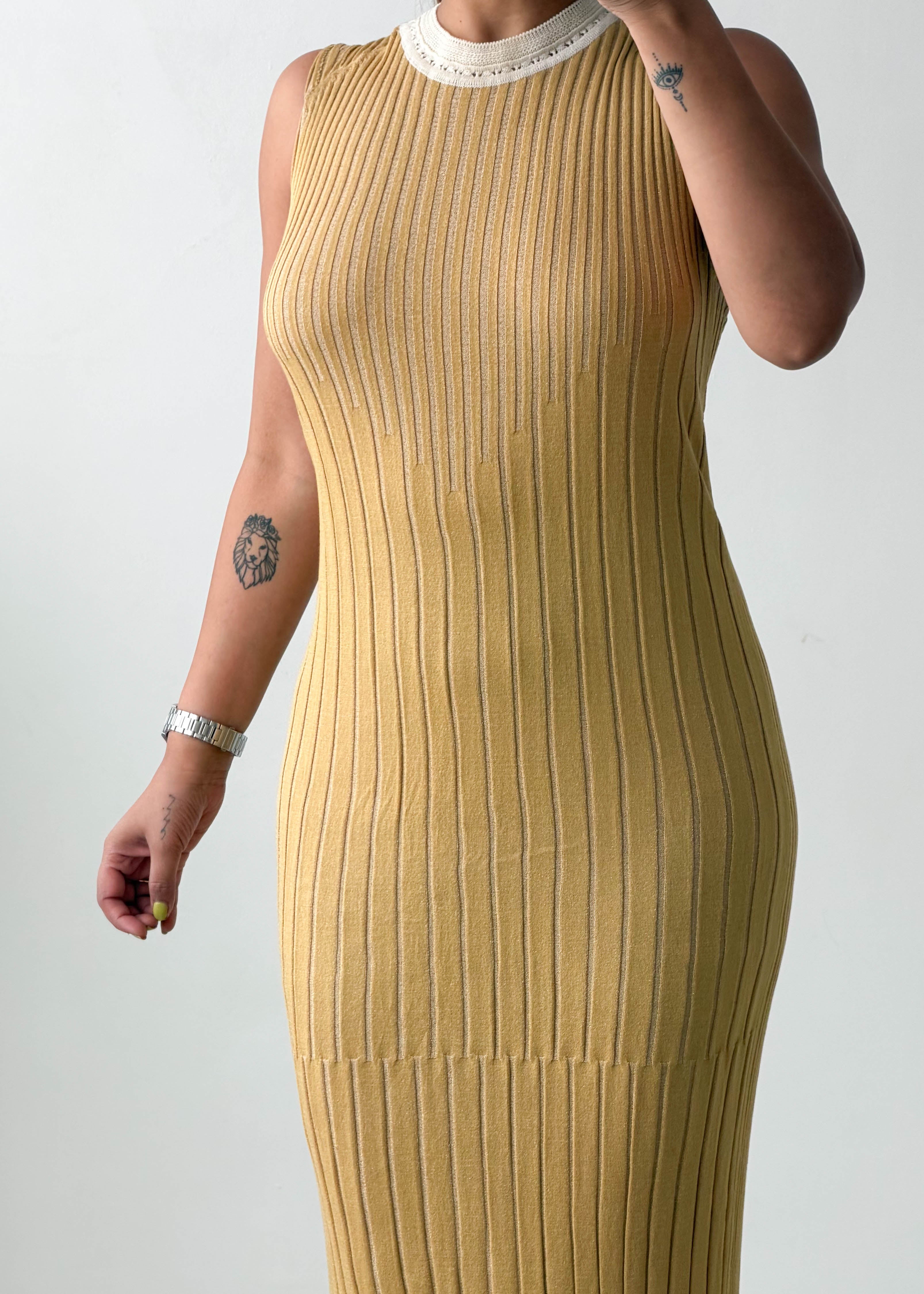 M-L Mustard Ribbed Knit Maxi Dress