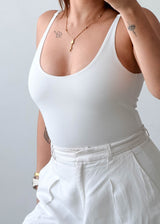 Size M White Scoop Neck Bodysuit
