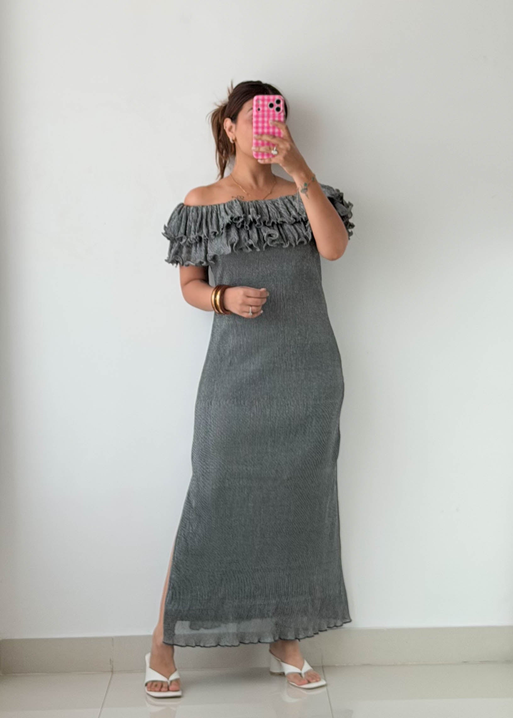 Size S-M Grey Off-Shoulder Ribbed Midi Dress