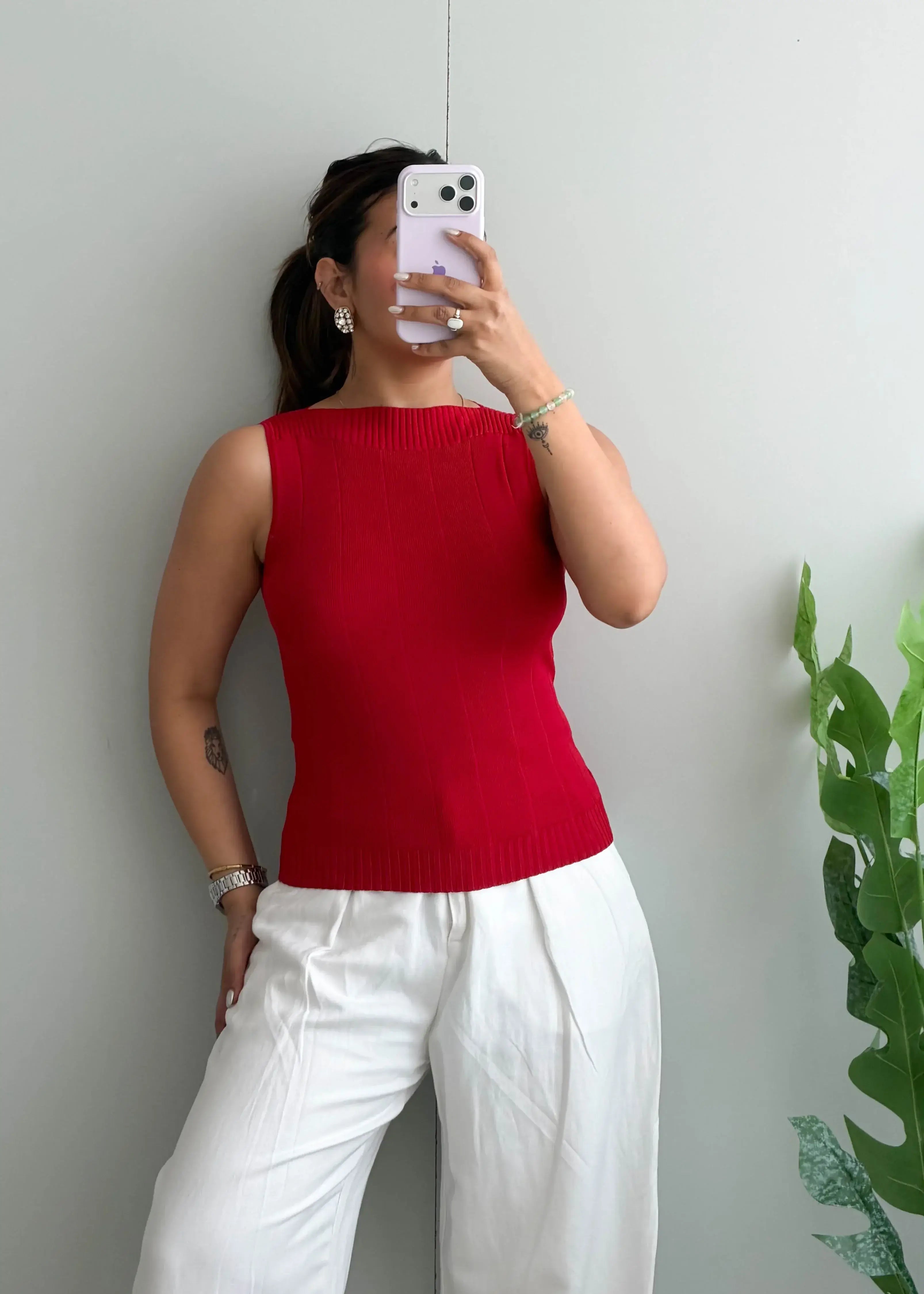 Size S-M, Red Sleeveless Ribbed Top - Closet by Payal