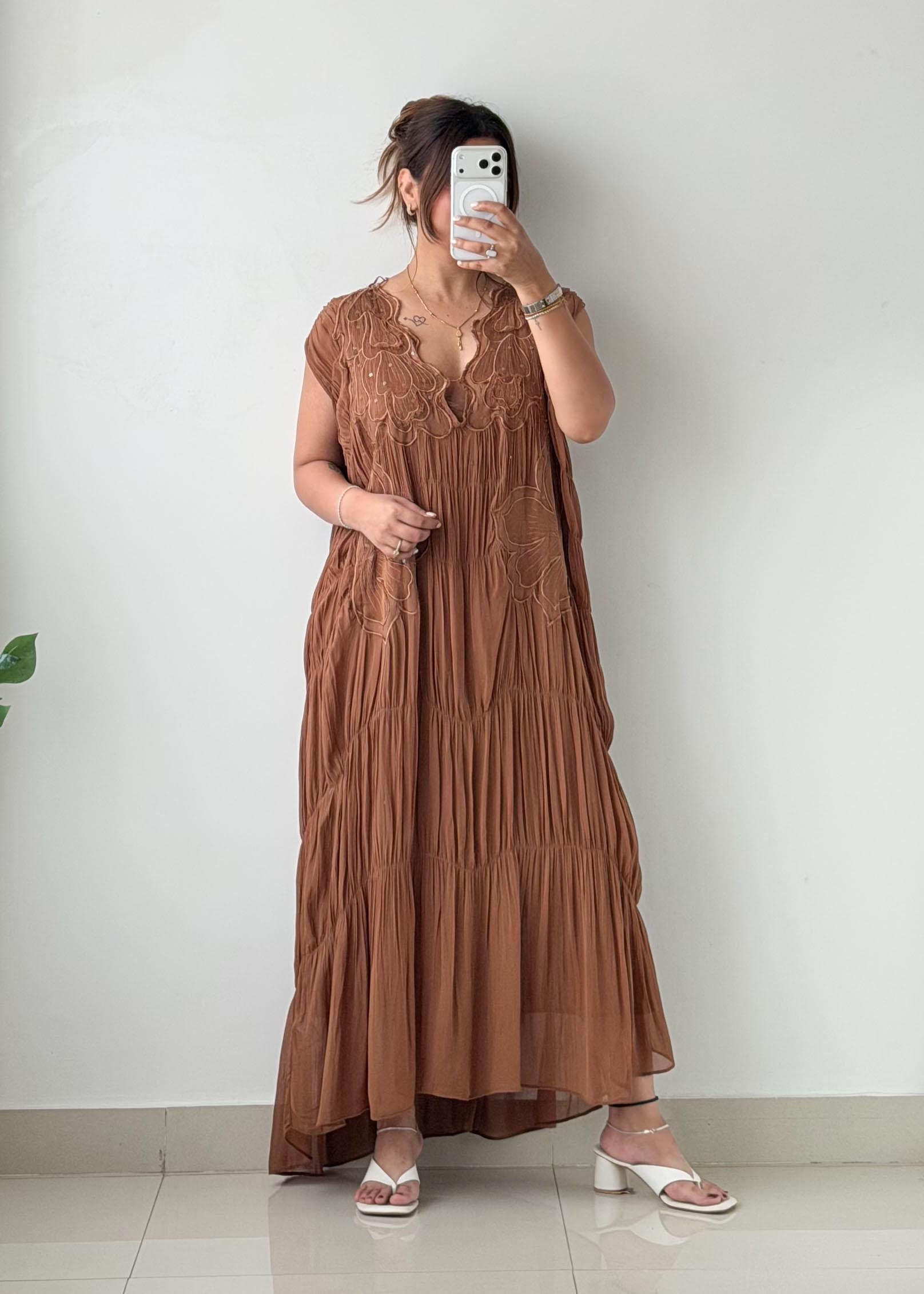 Size M-L Brown Embroidered Pleated Maxi Dress
