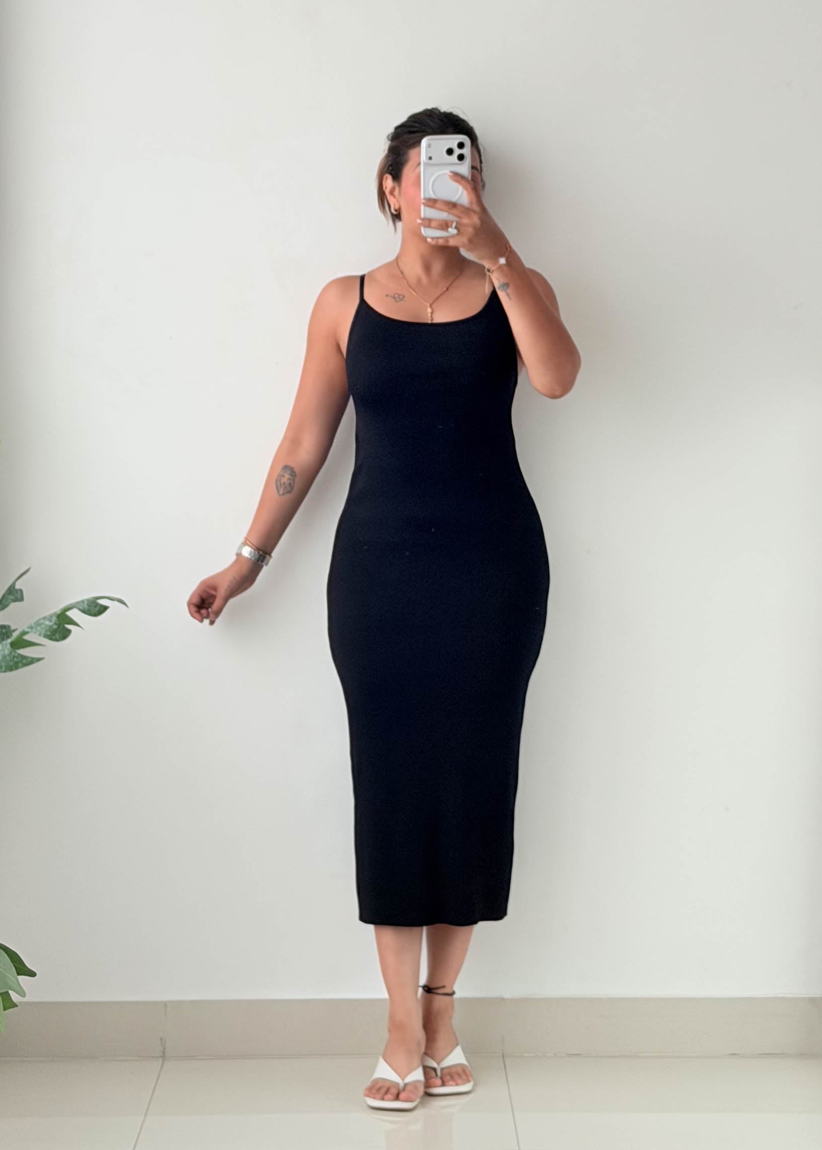 Size M-L Black Ribbed Bodycon Midi Dress