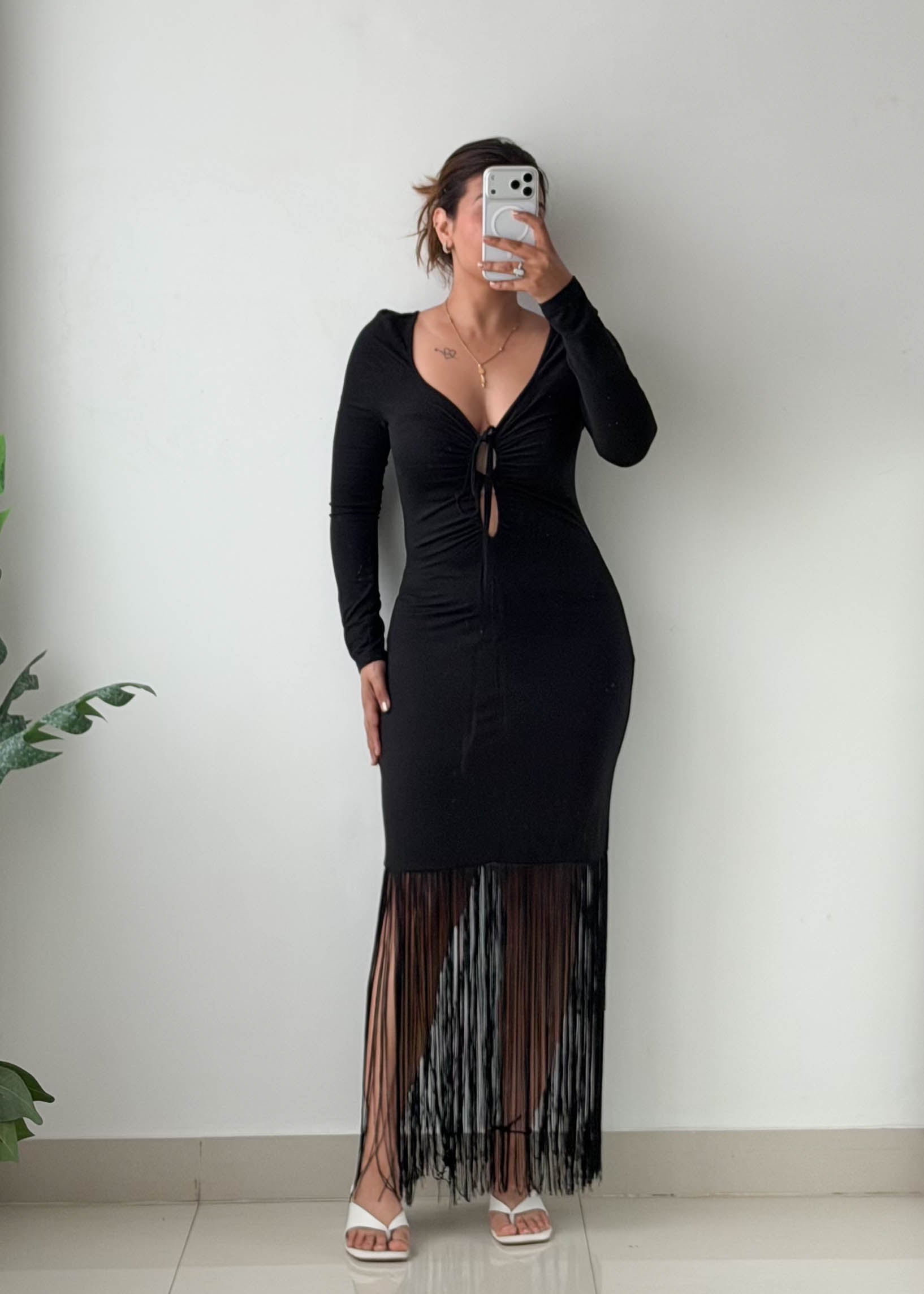 Size M-L Black Fringe Hem Bodycon Maxi Dress