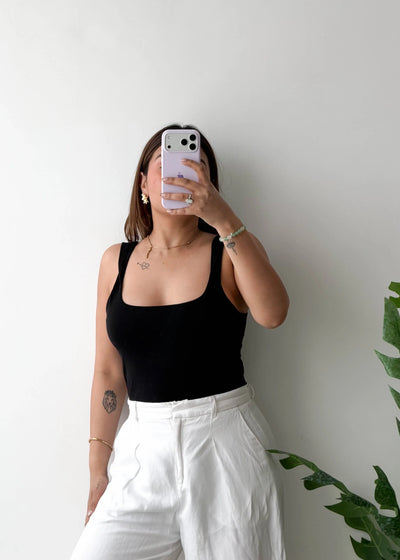 Size M, Black Scoop Neck Sleeveless Bodysuit