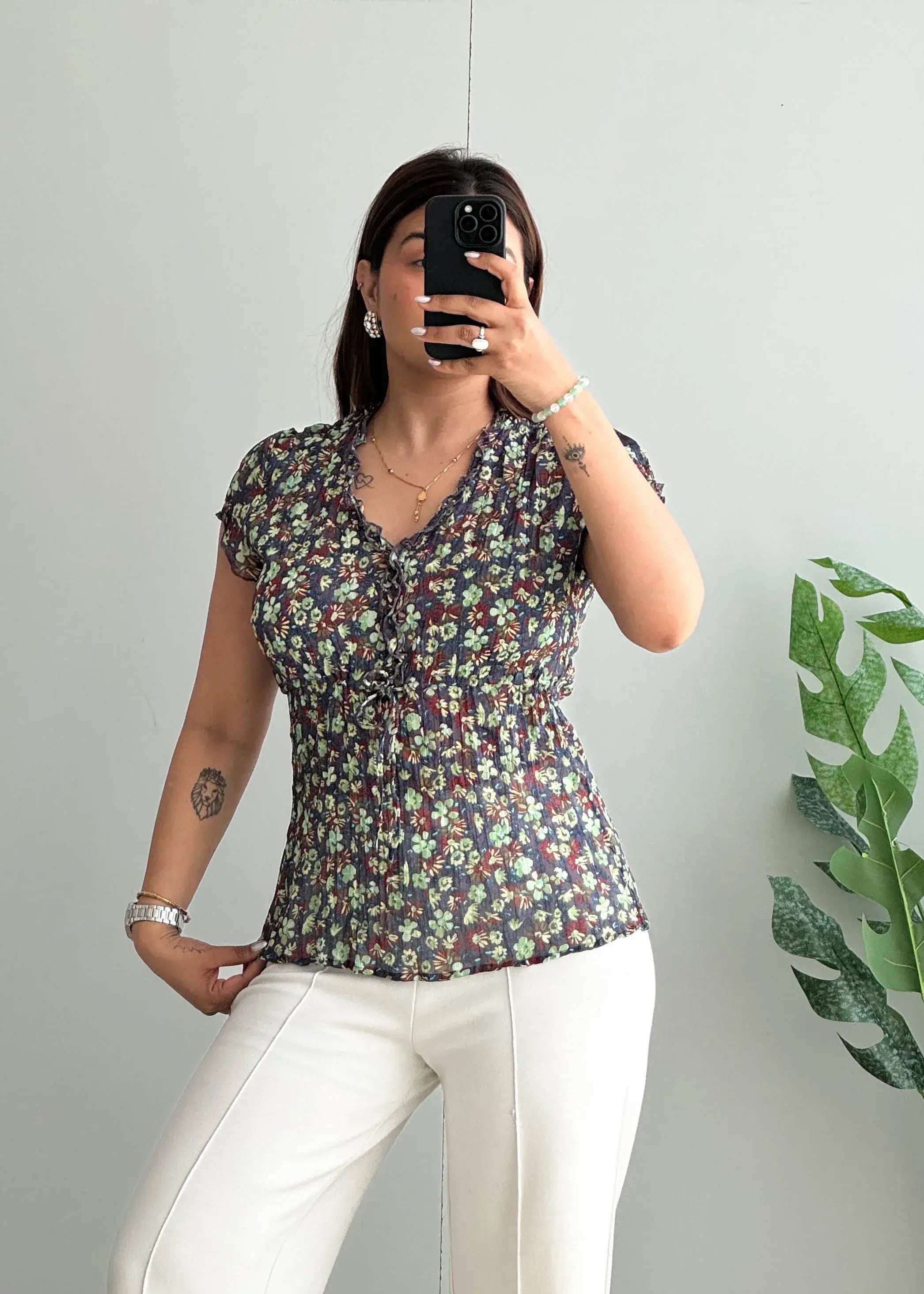 Size S-M, Y2K Floral Tie-Up Blouse with Ruffle Neckline - Closet by Payal