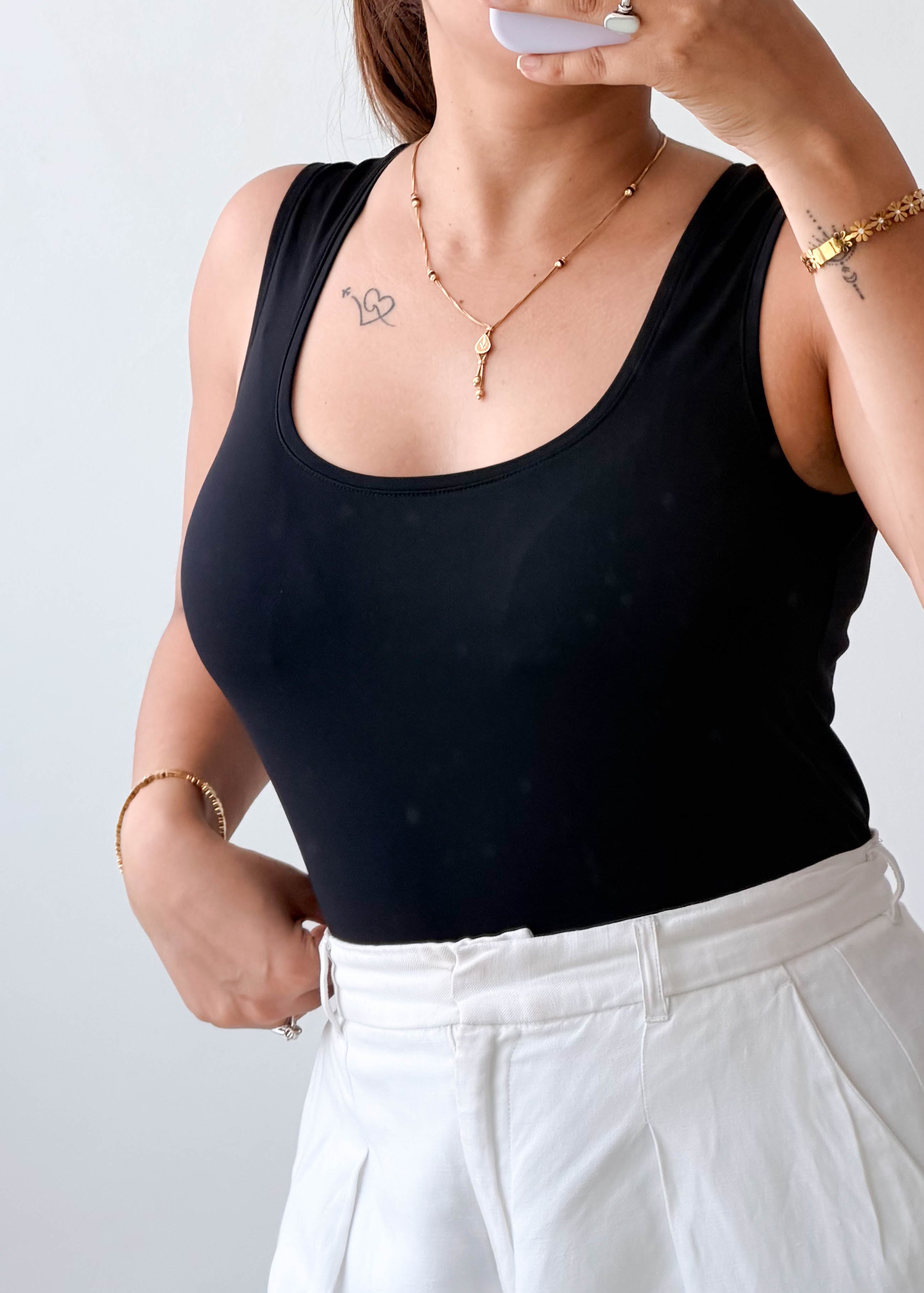 Size M-L Black Sleeveless Tank Top
