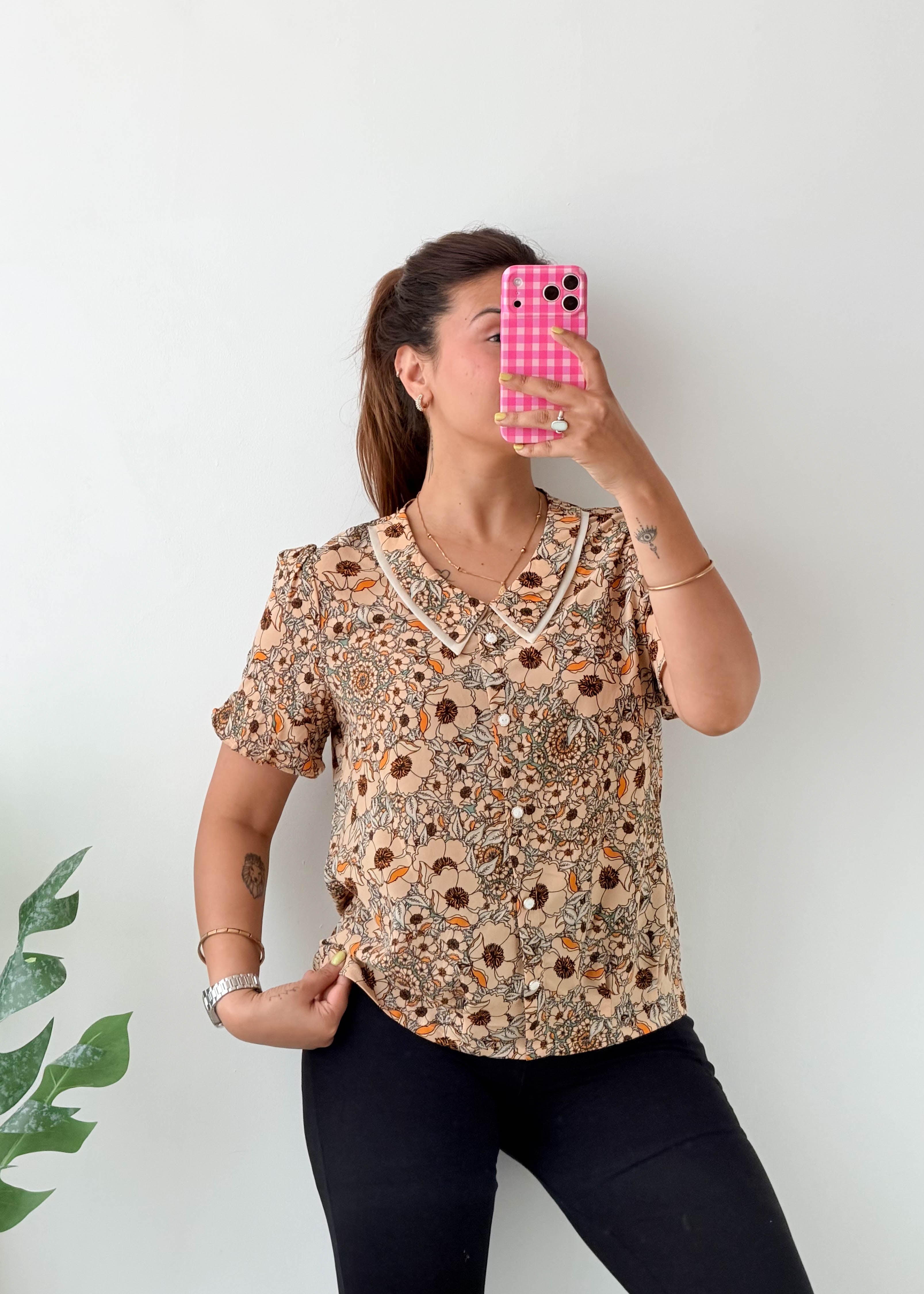 Size S-M Beige Floral V-Neck Top