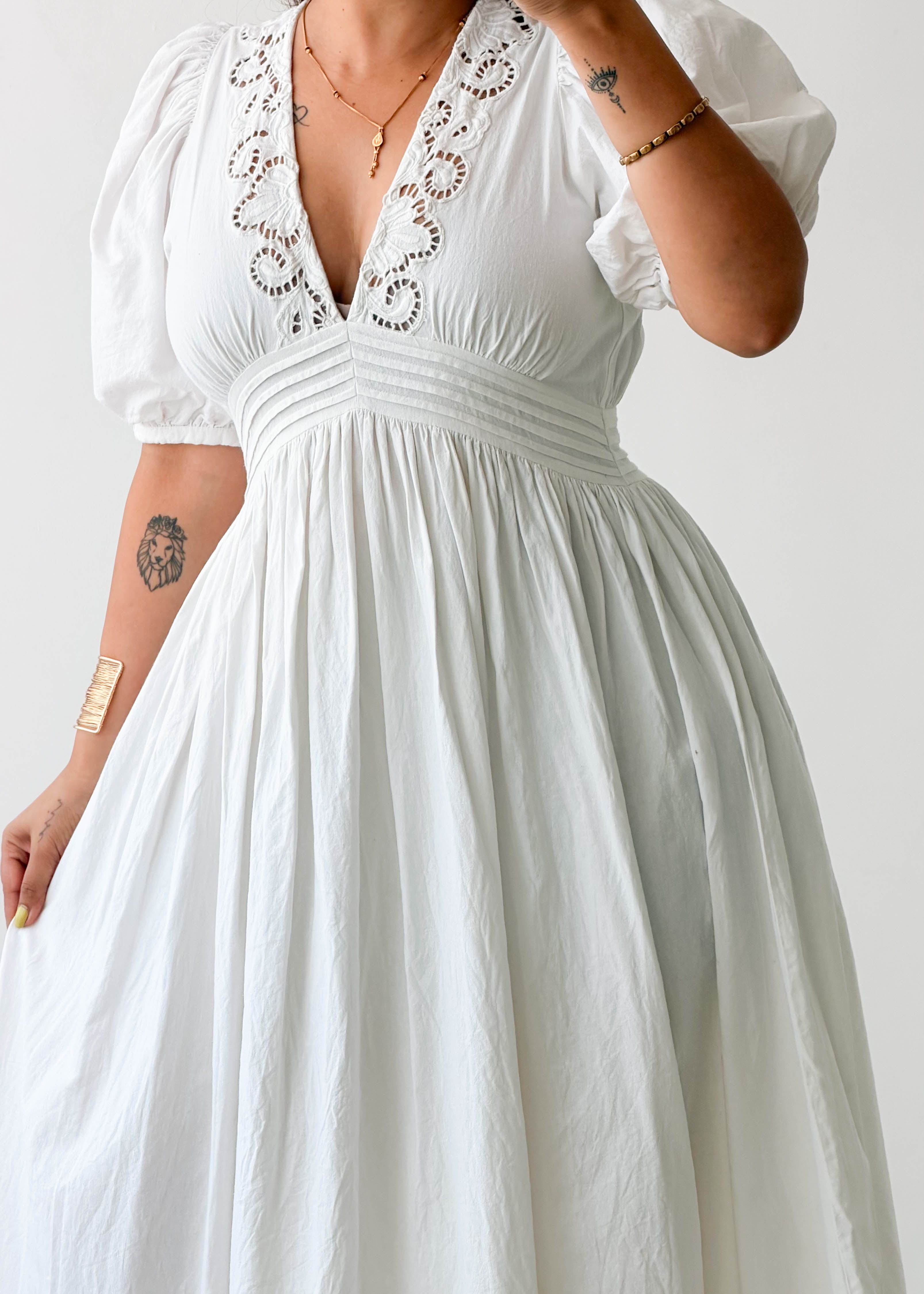 Size XS-S White Embroidered Cotton Maxi Dress
