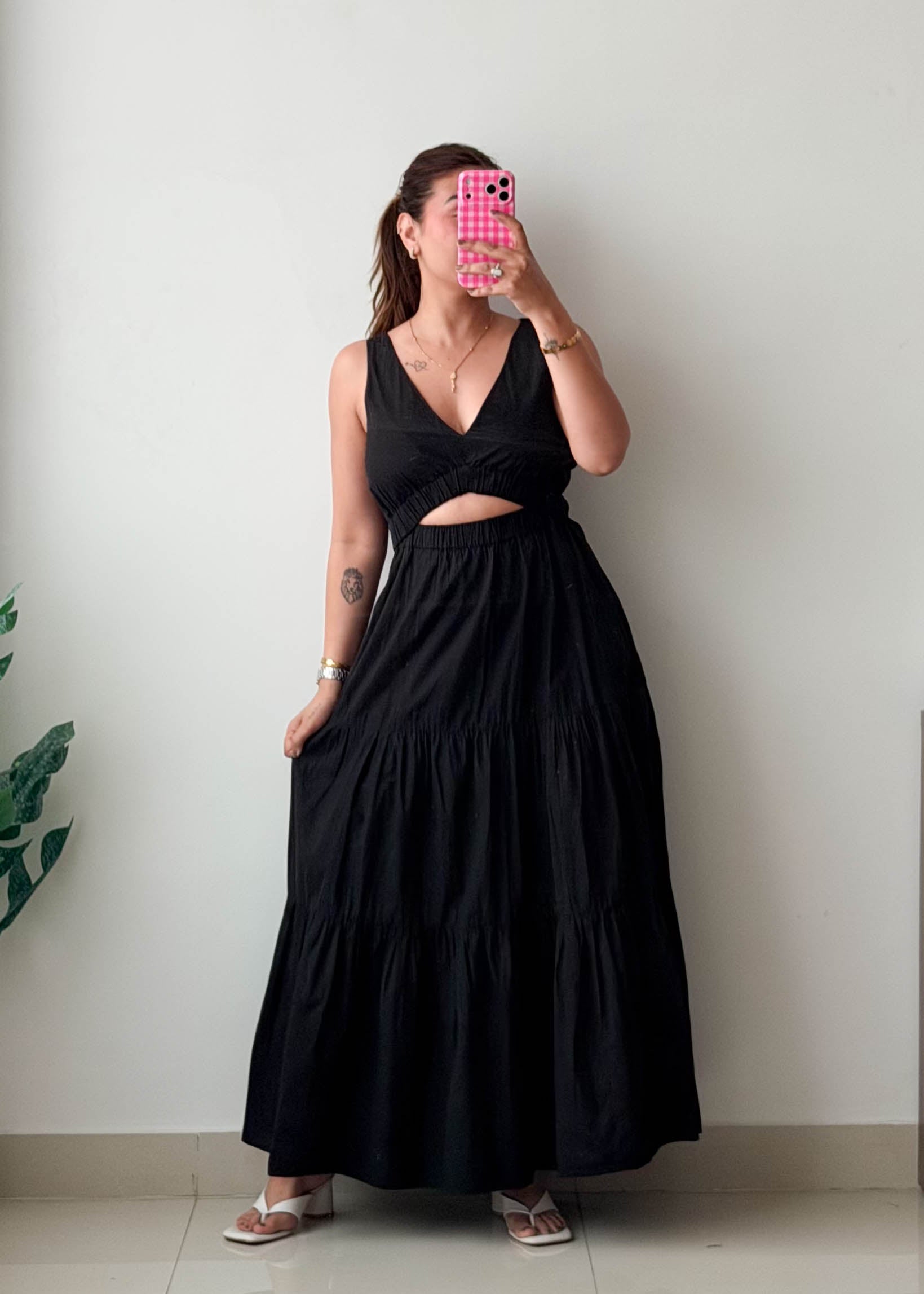 Size XS-S Black Cut-Out Tiered Maxi Dress