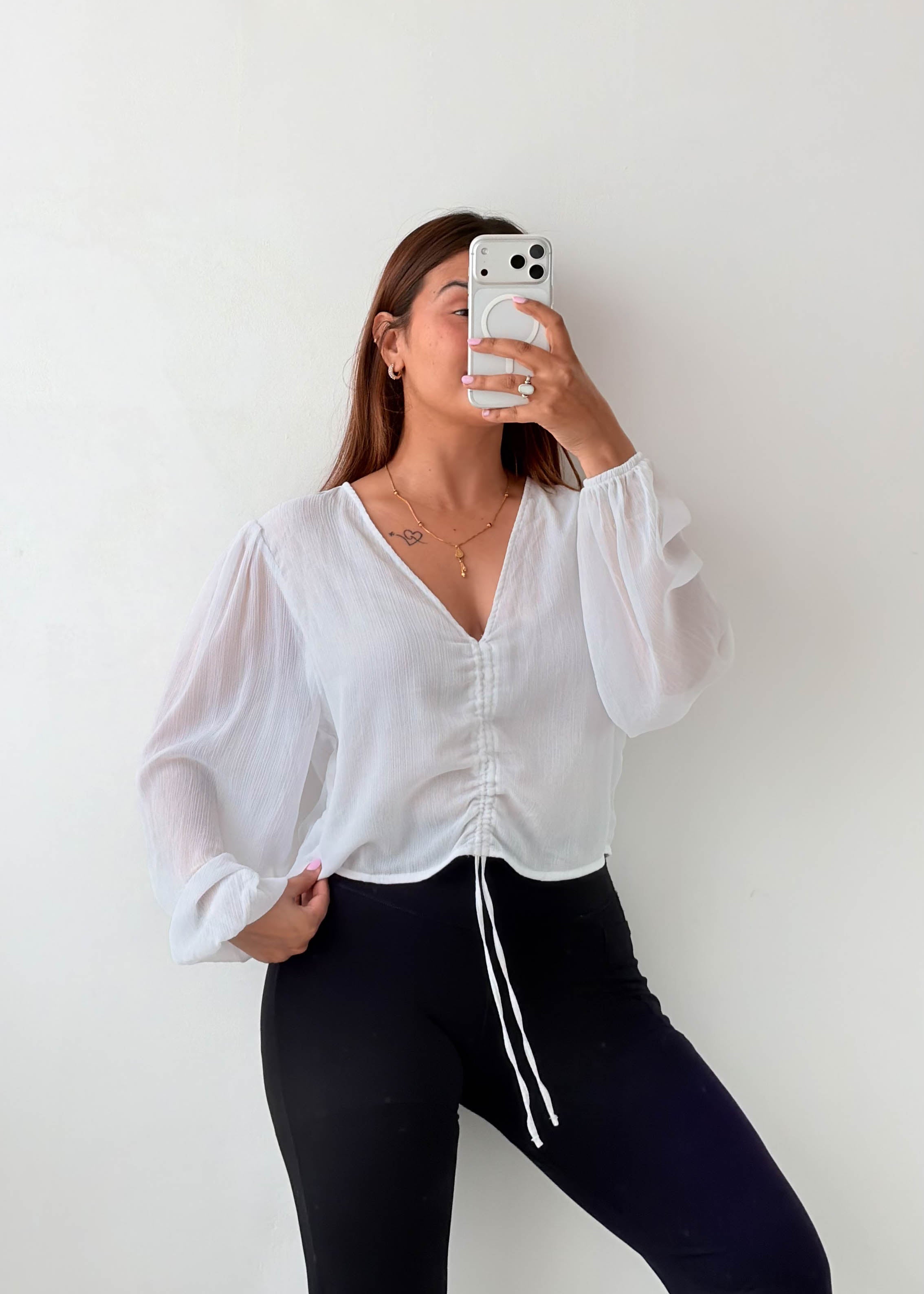 Size M White Ruched Tie-Front Blouse