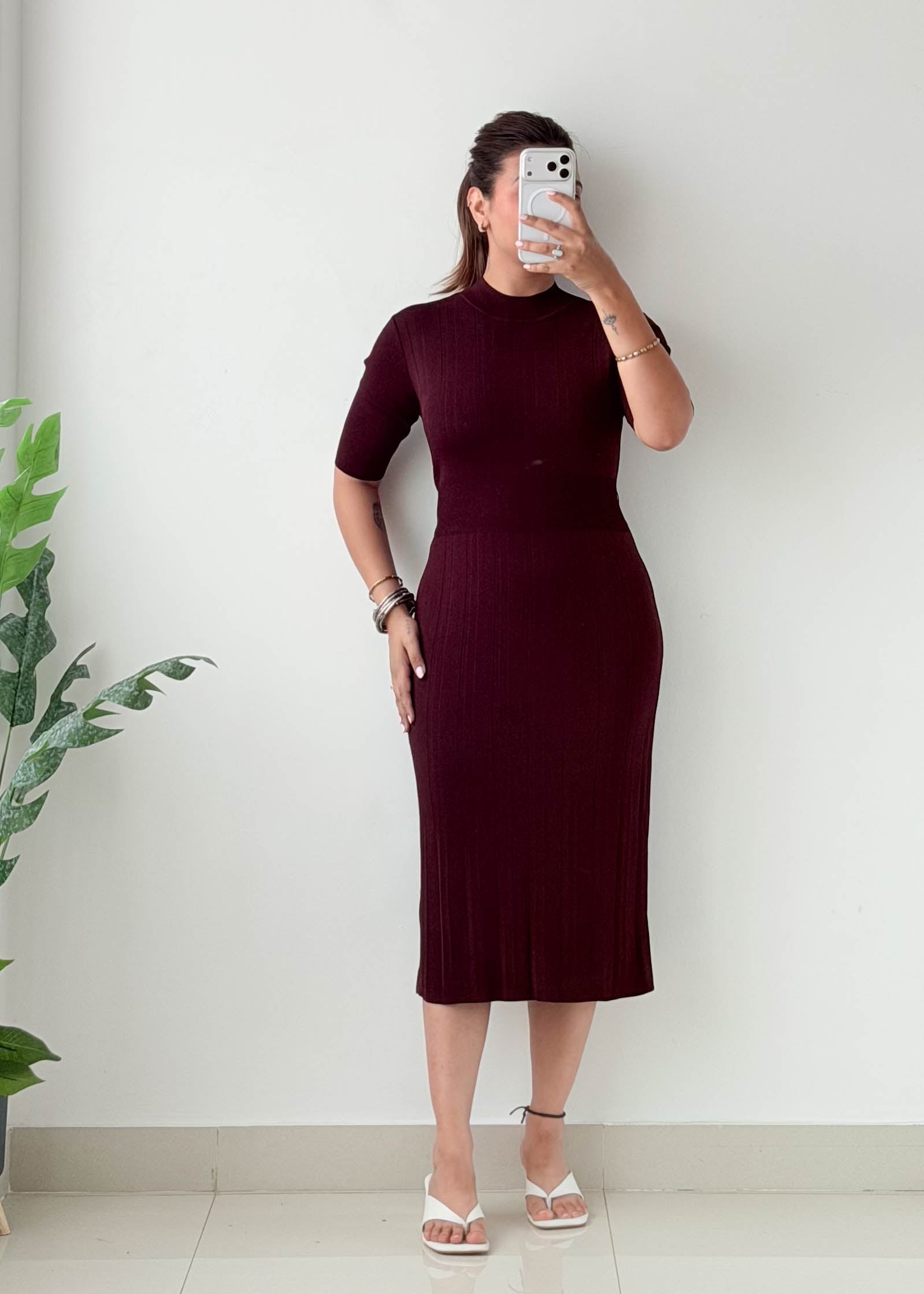 Size M-L Burgundy Ribbed Mock Neck Midi Dress