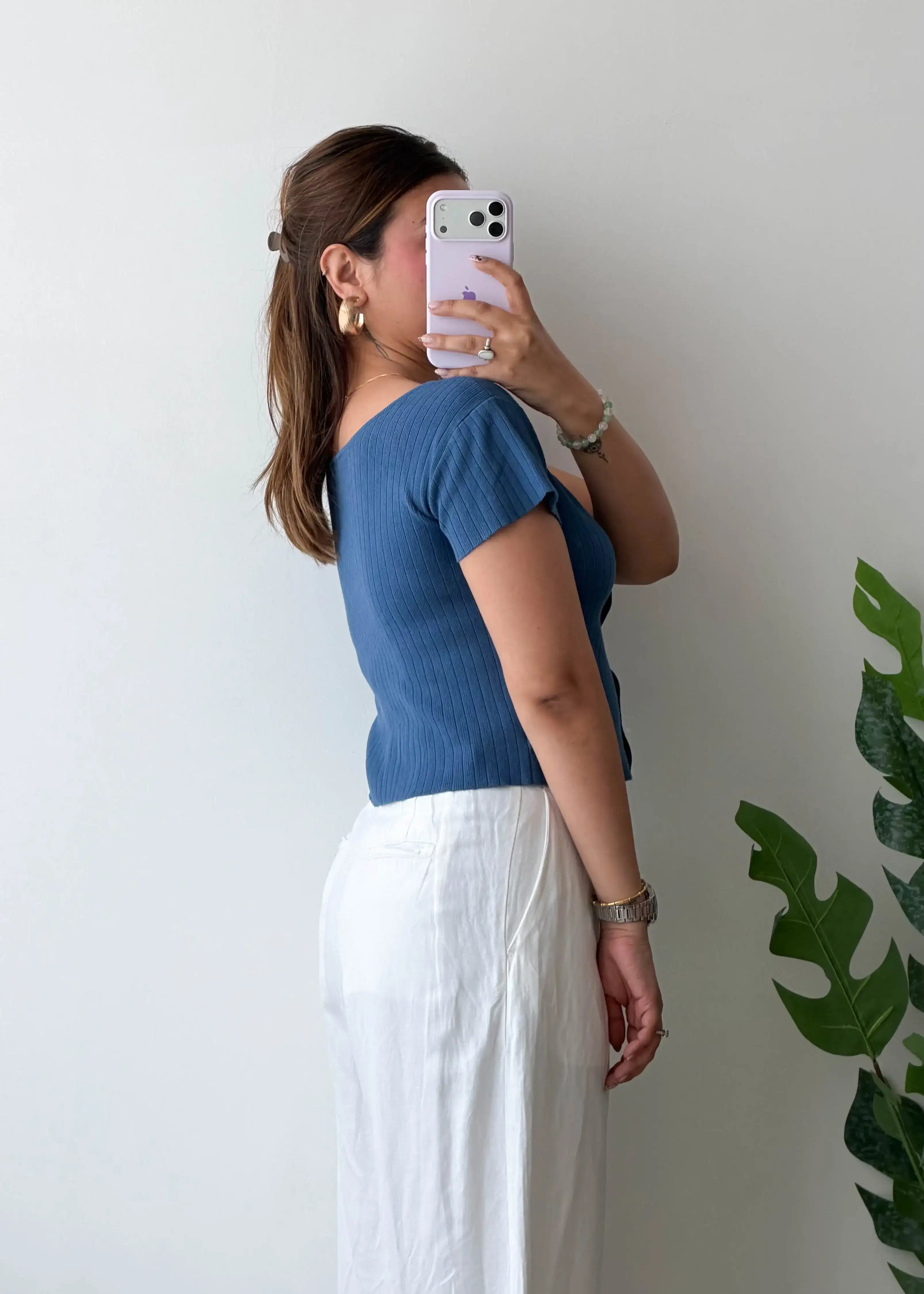 Size M-L, Blue Button Ribbed Top