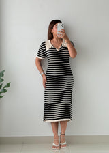 Size L-XL Black & White Striped Collared Knit Maxi Dress