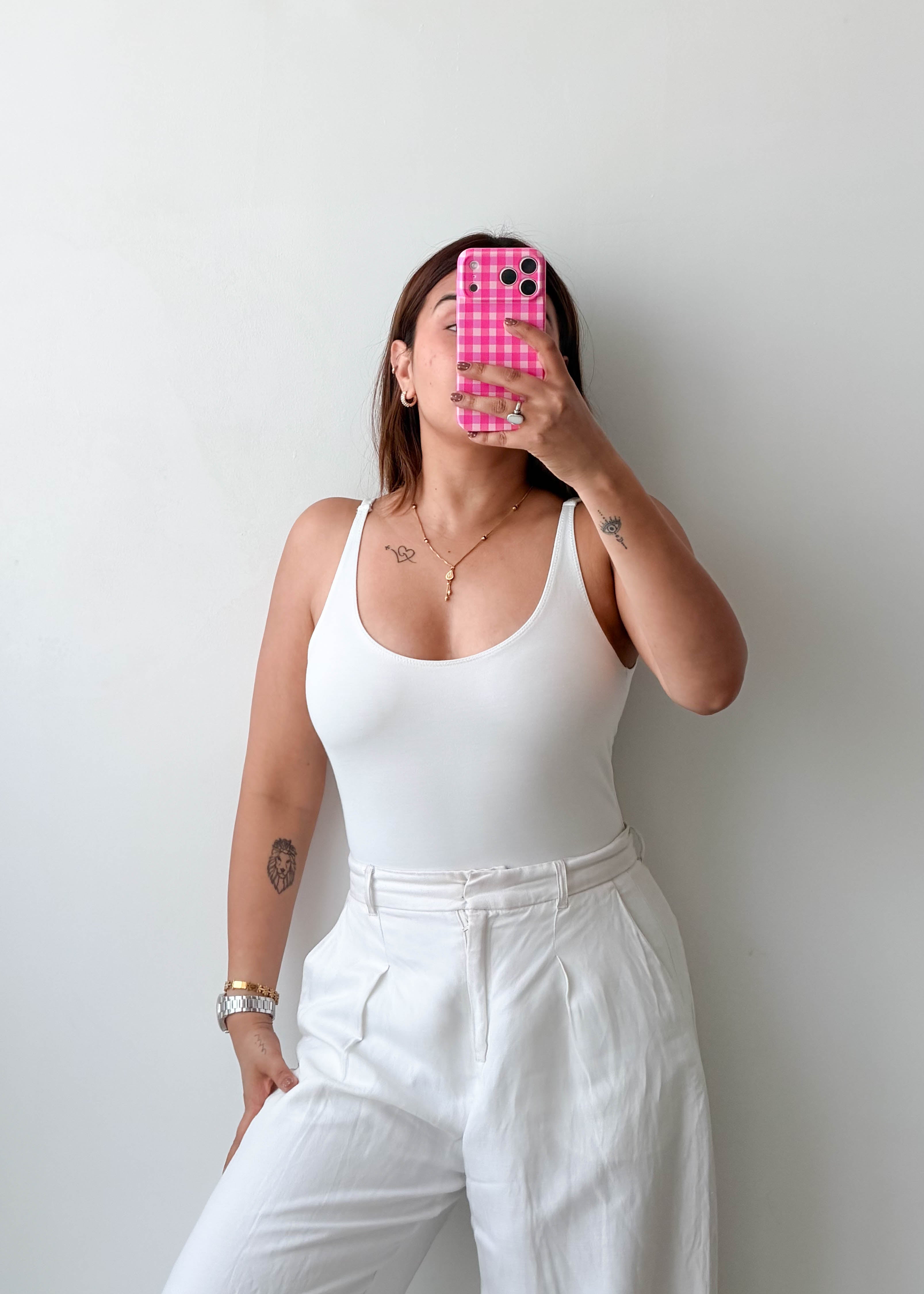 Size M White Scoop Neck Bodysuit