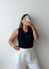 Size L-XL Black Sleeveless Polo Top