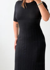 Size L-XL Black Ribbed Knit Maxi Dress