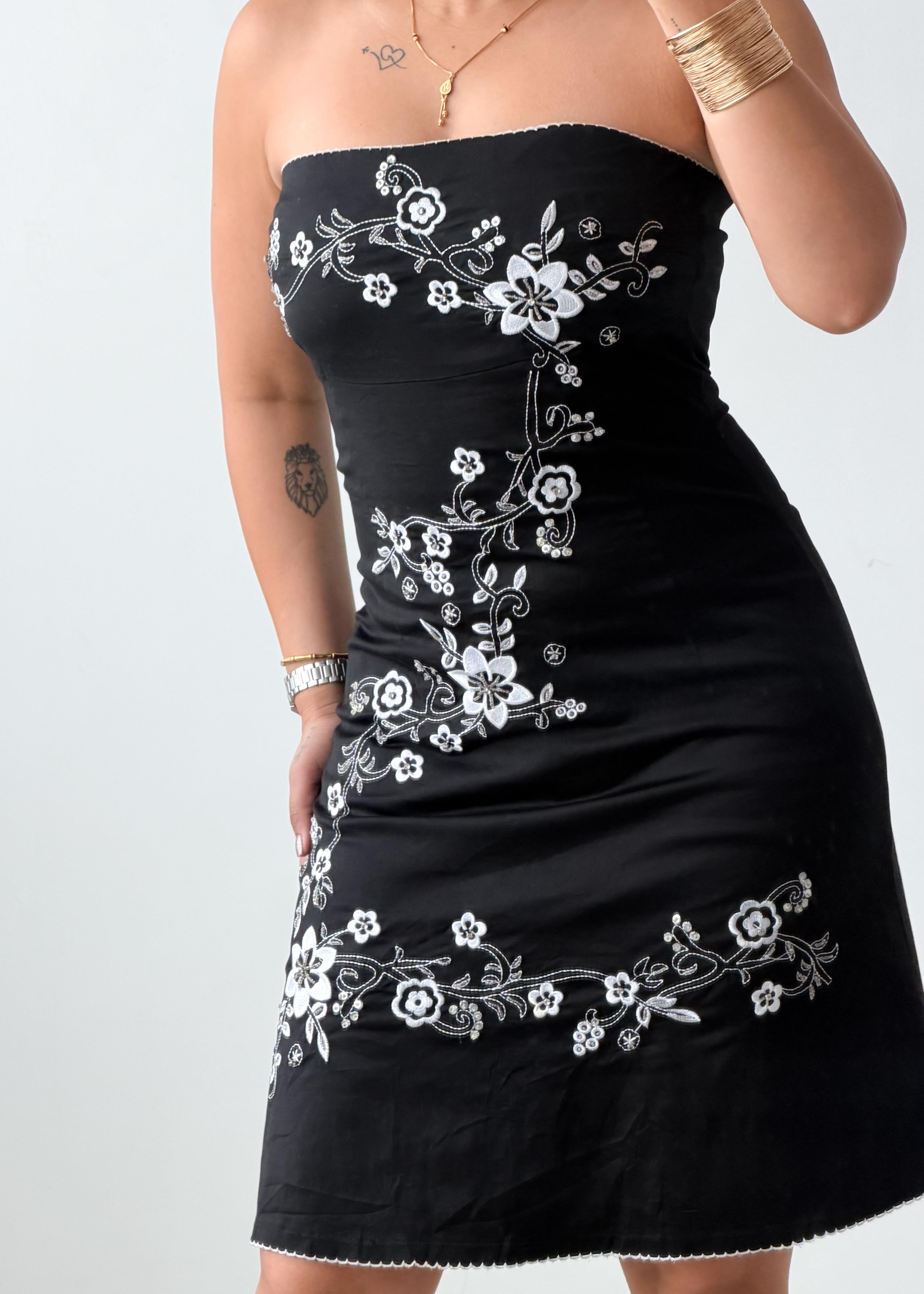 Size S-M Black Floral Embroidered Strapless Mini Dress