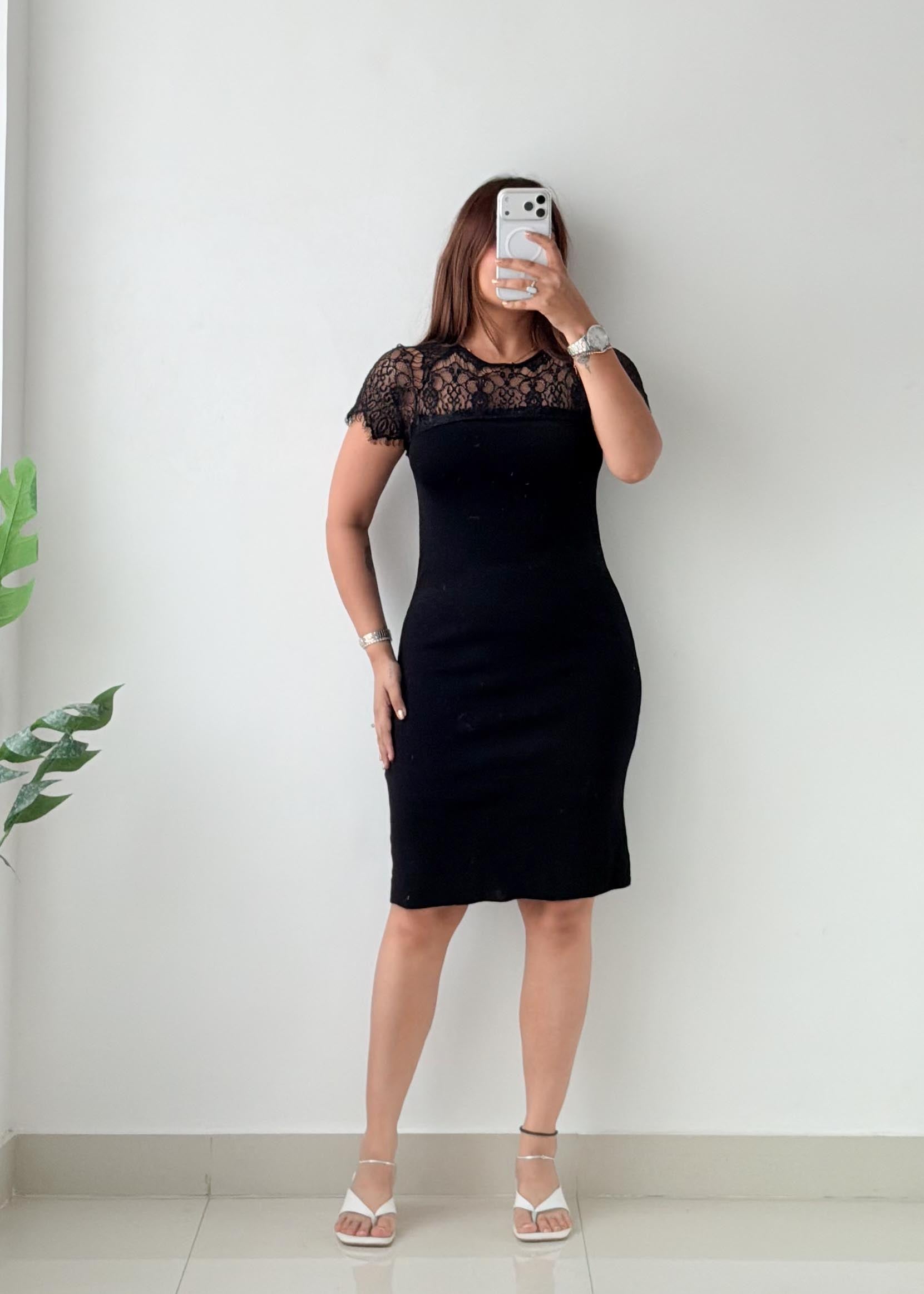 Size S-M Black Lace Yoke Bodycon Dress