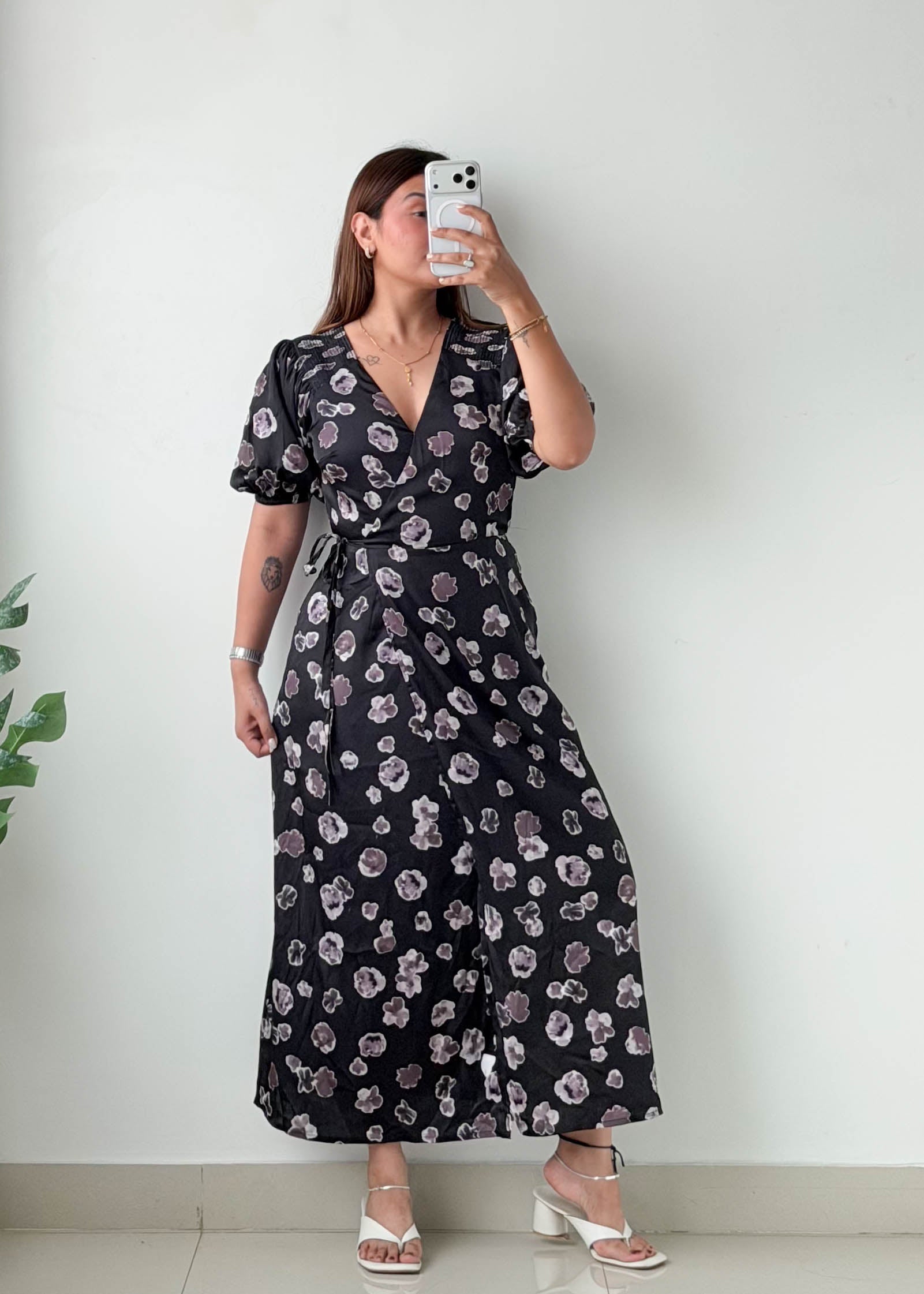 Size S-M Black Floral Printed Midi Dress