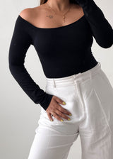 Size S-M Black Off-Shoulder Bodysuit