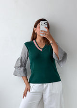 Size M-L Green Contrast Sleeve Knit Top