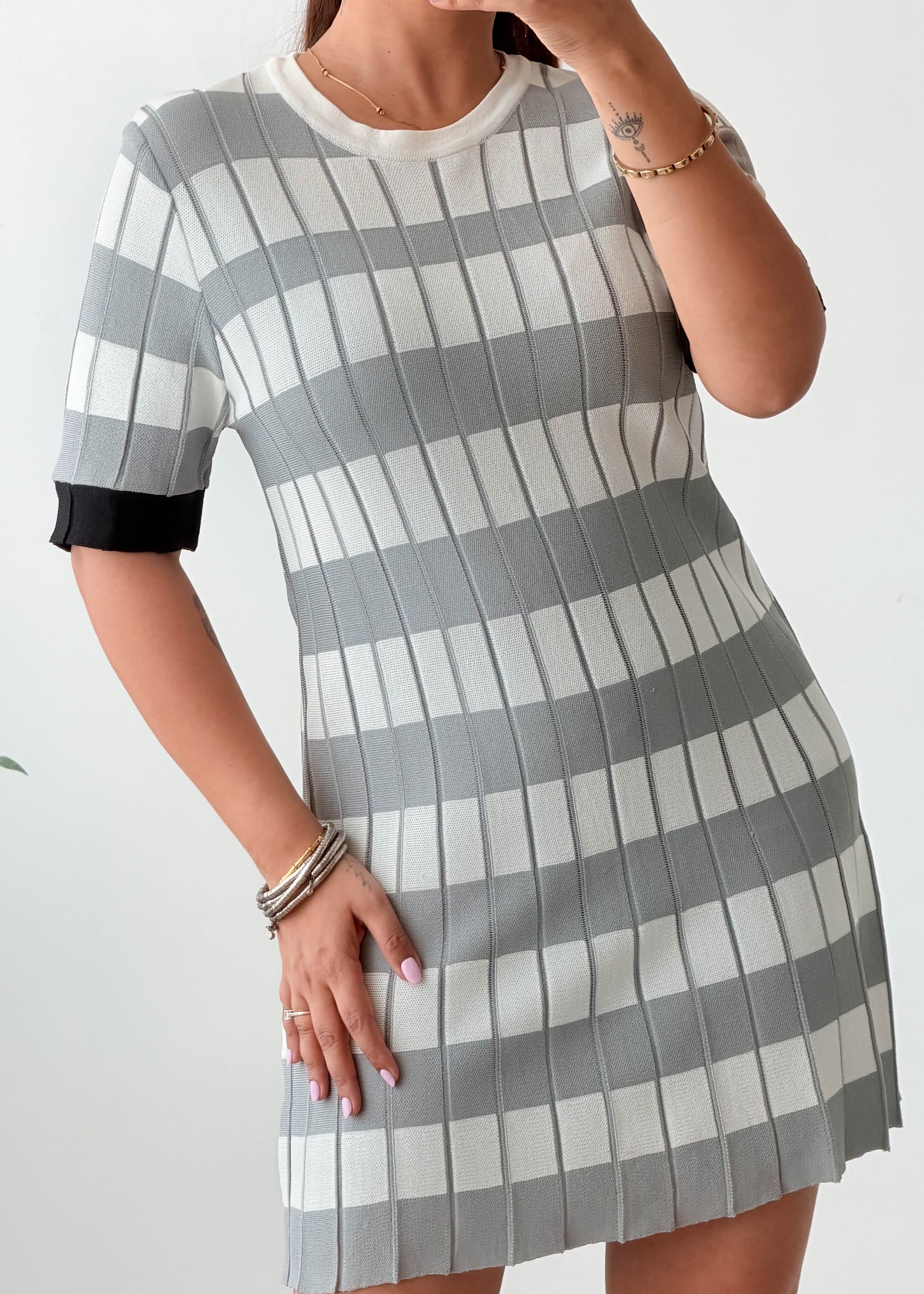 Size M-L Grey Check Knit Mini Dress