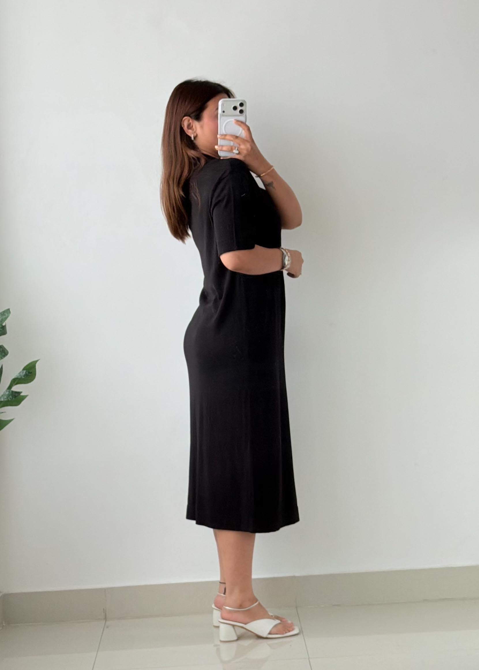 Size M-L Black Collared Knit Midi Dress