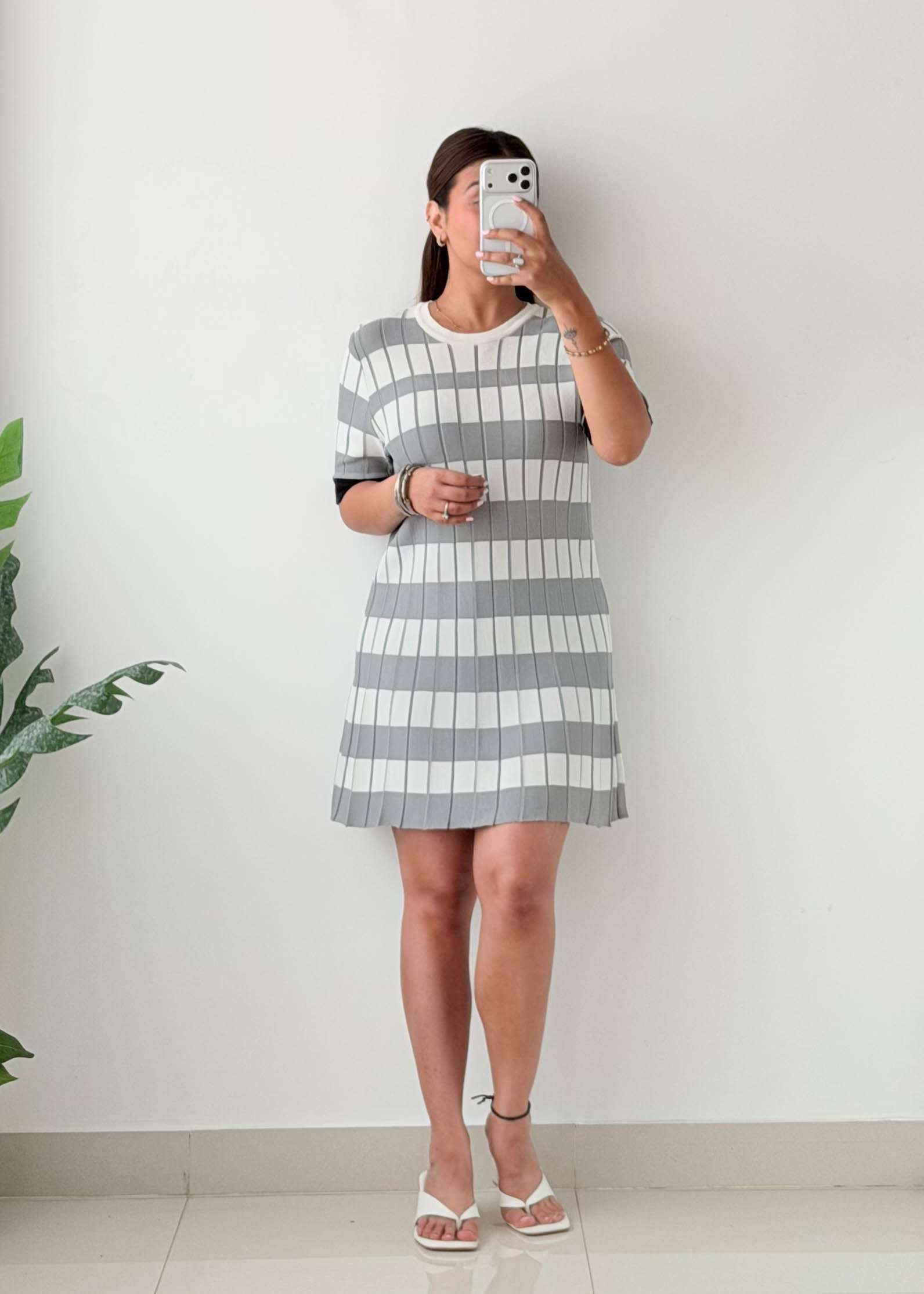 Size M-L Grey Check Knit Mini Dress