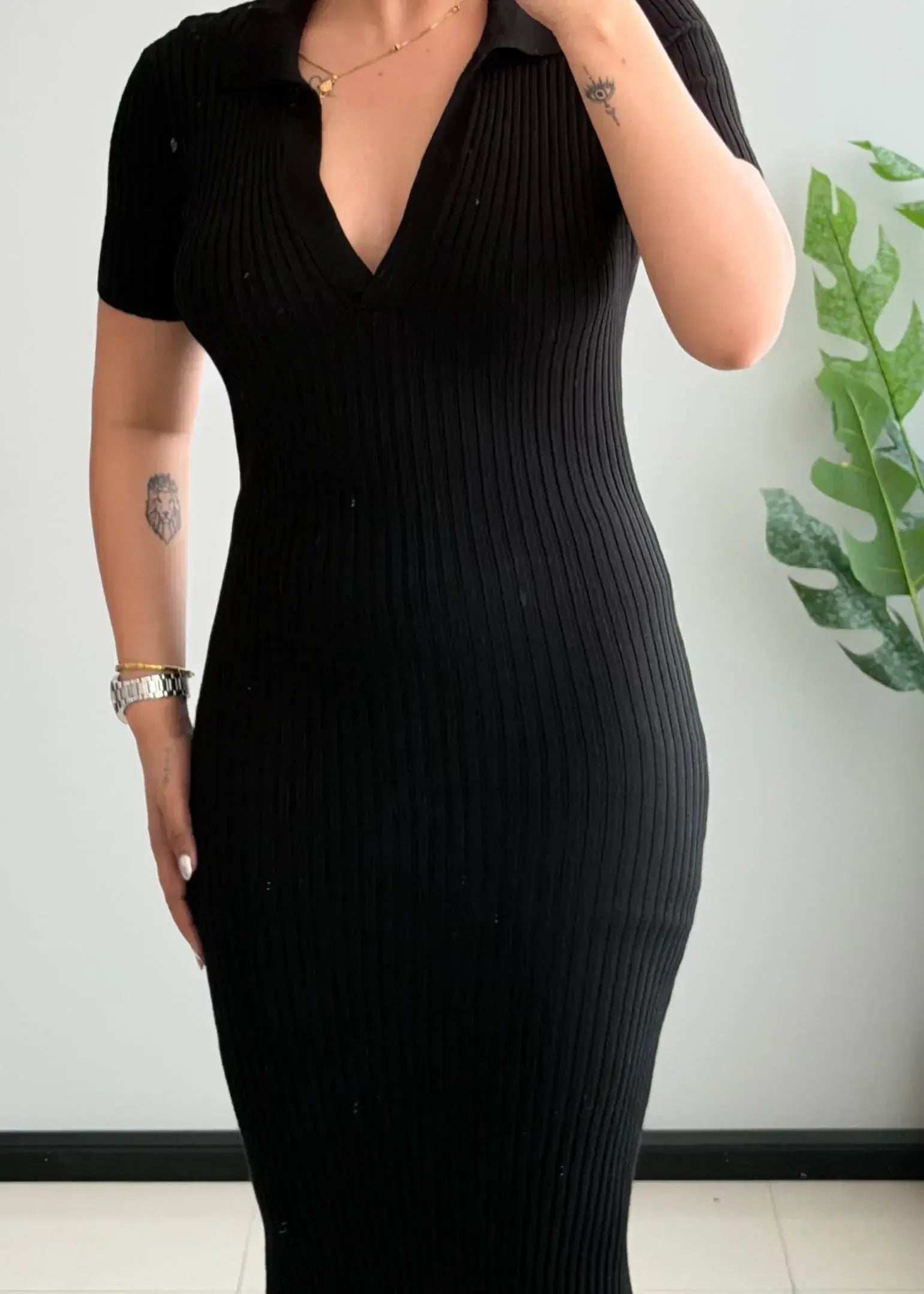 SIZE S-M, Black Ribbed V-Neck Midi Dress - Closet by Payal