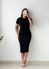 Size M-L Black Ribbed Knit Midi Dress