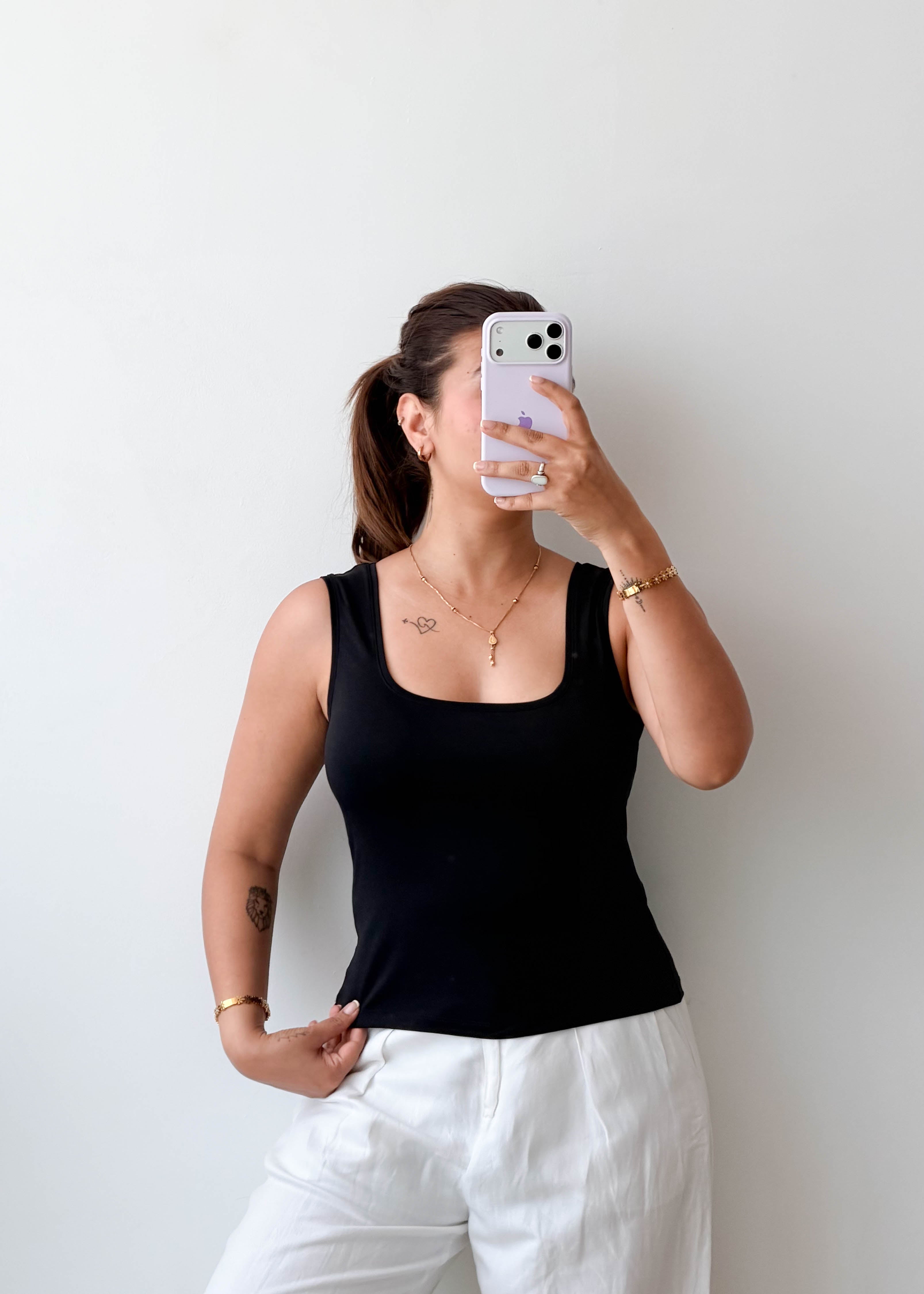 Size M-L Black Sleeveless Tank Top