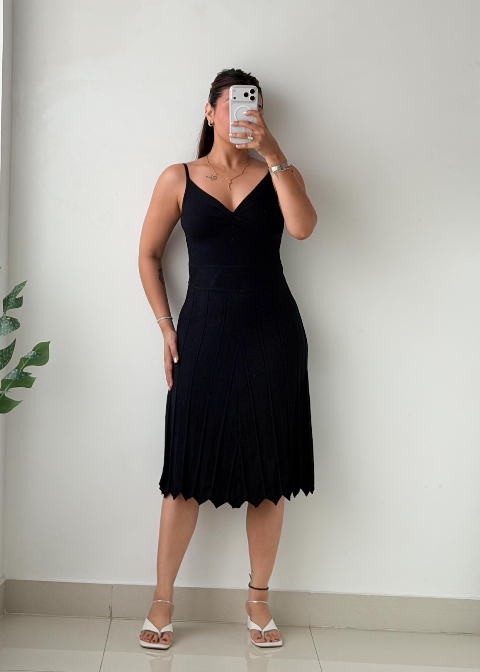 Size S-M Black Pleated Knit Midi Dress
