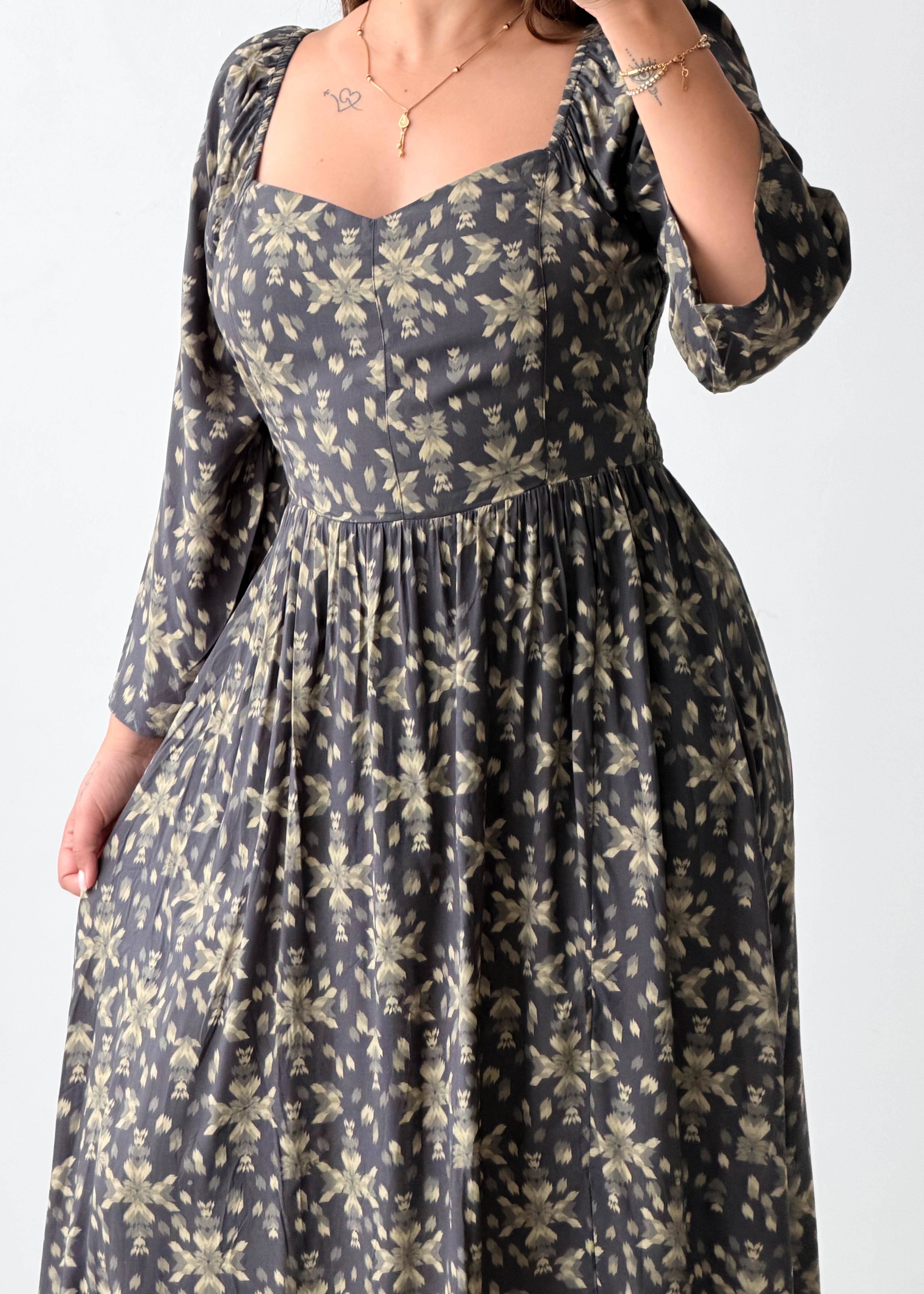 Size S-M Black Floral Printed Midi Dress