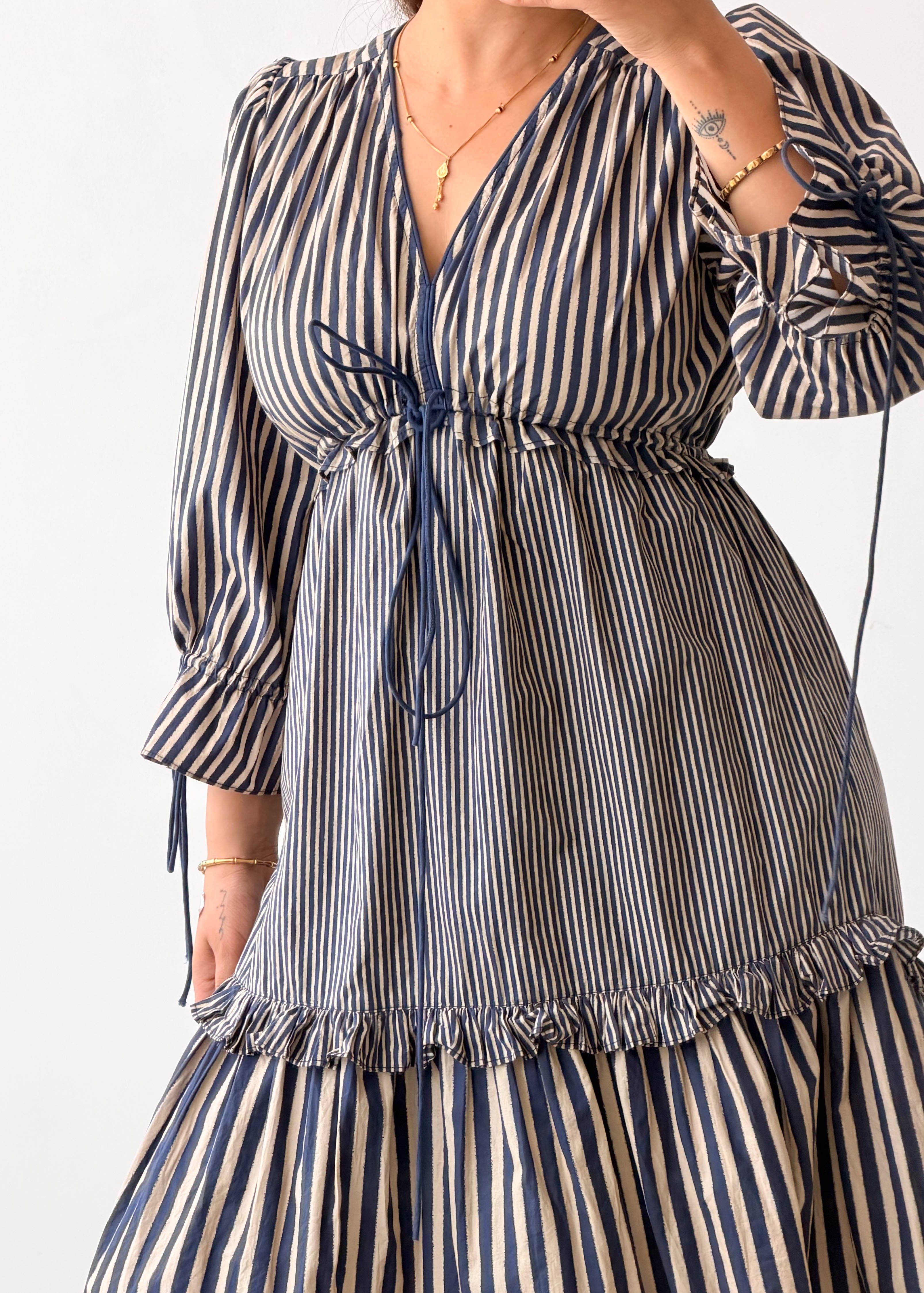 Size S-M Navy Striped Tie-Waist Midi Dress