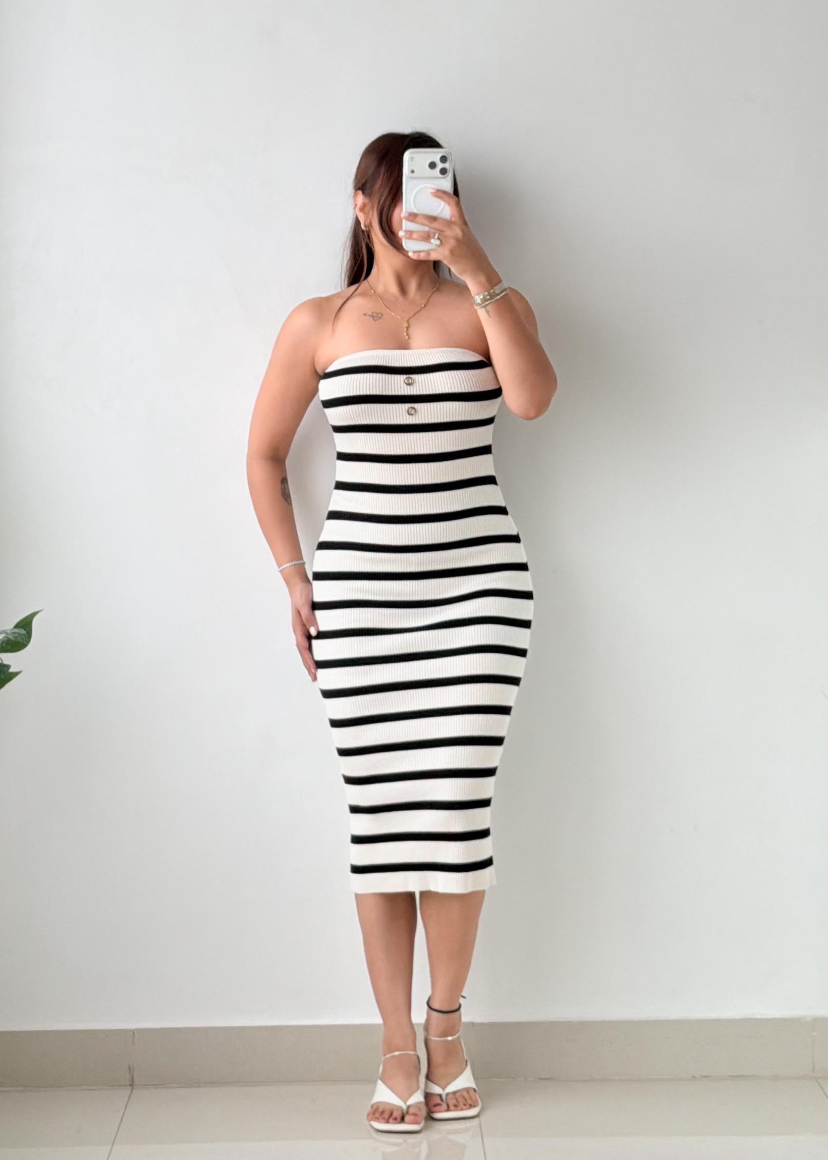Size XS-S Black & White Striped Ribbed Knit Midi Dress