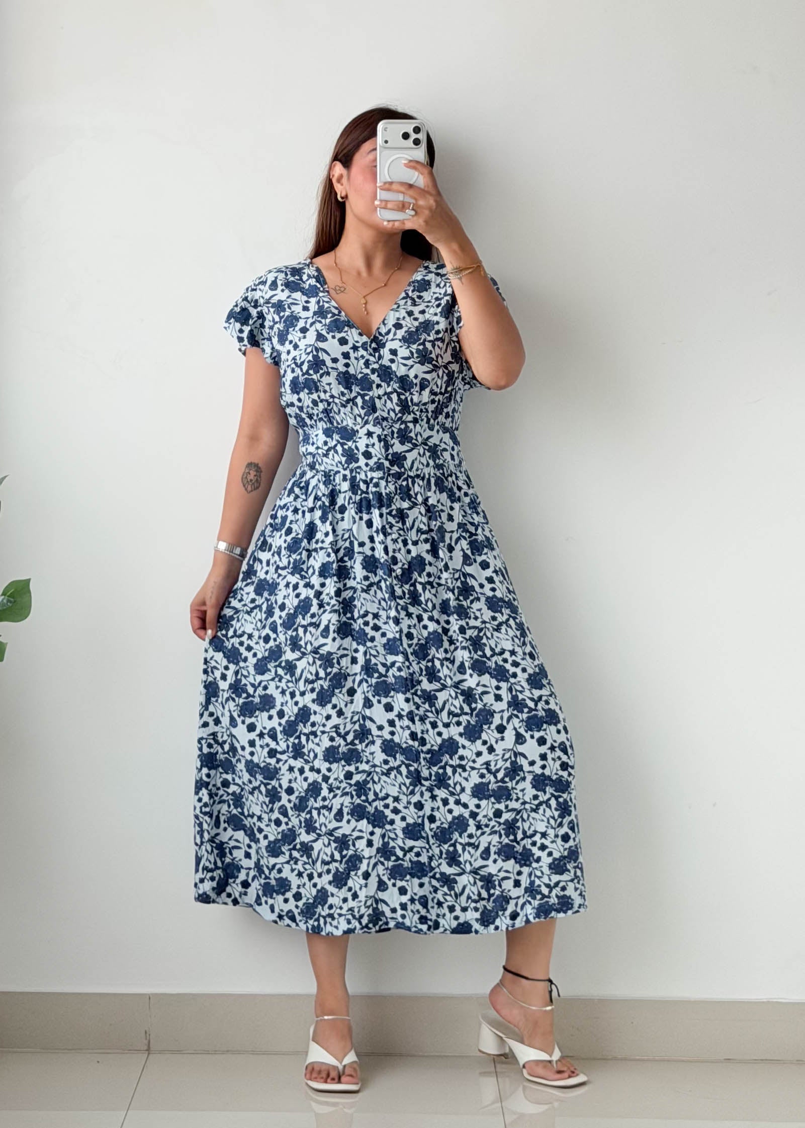 Size L-XL Blue Floral Printed Midi Dress