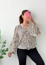 Size S-M White Leaf Print Ruffle Top