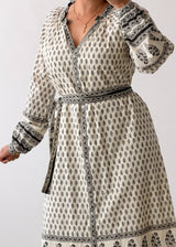 Size M-L Ivory Printed Belted Maxi Dress