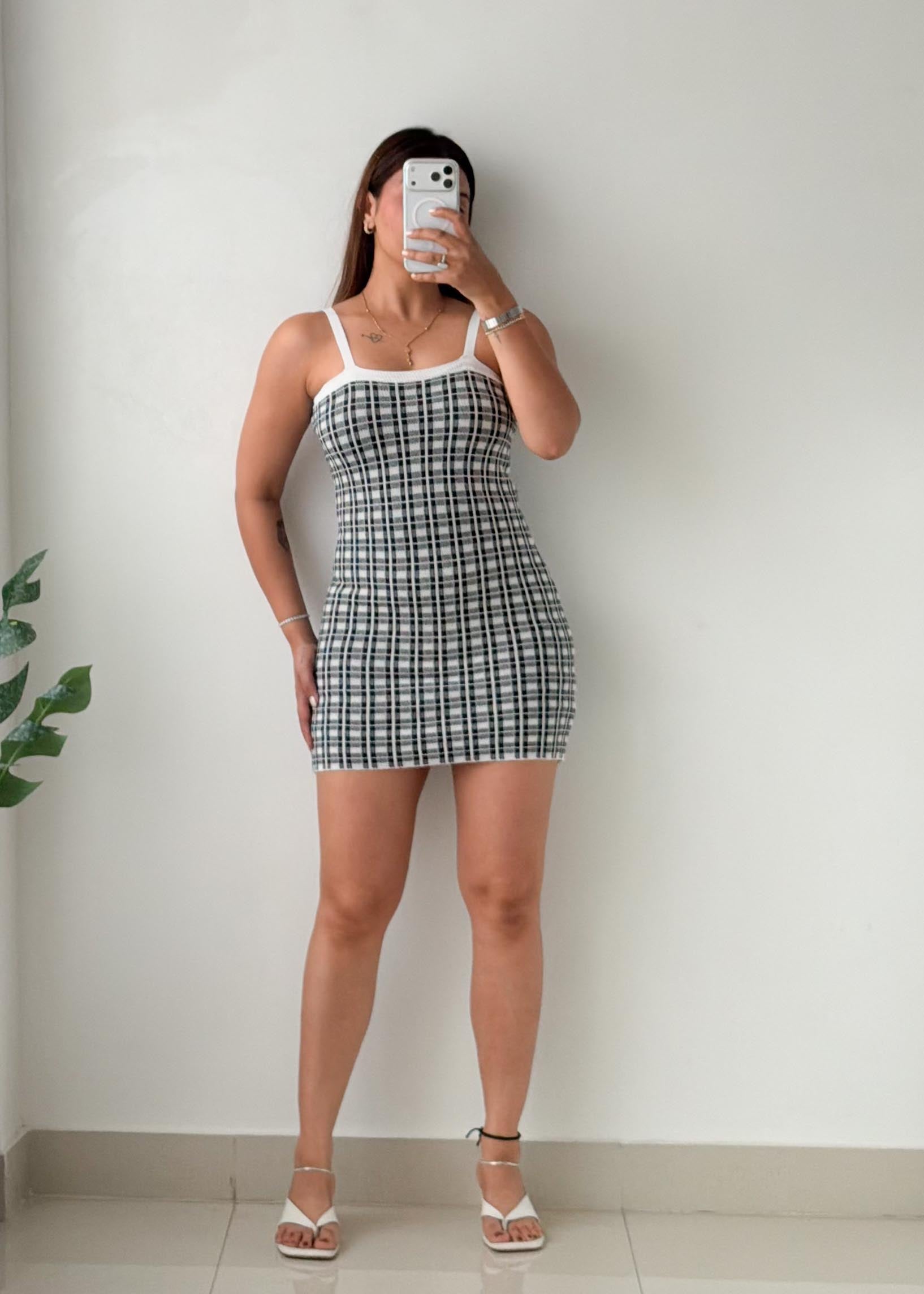 Size XS-S Black & White Plaid Knit Mini Dress
