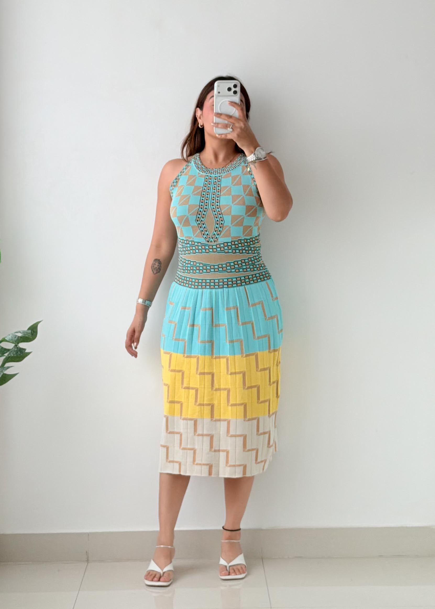 Size M-L Multicolor Geometric Knit Midi Dress