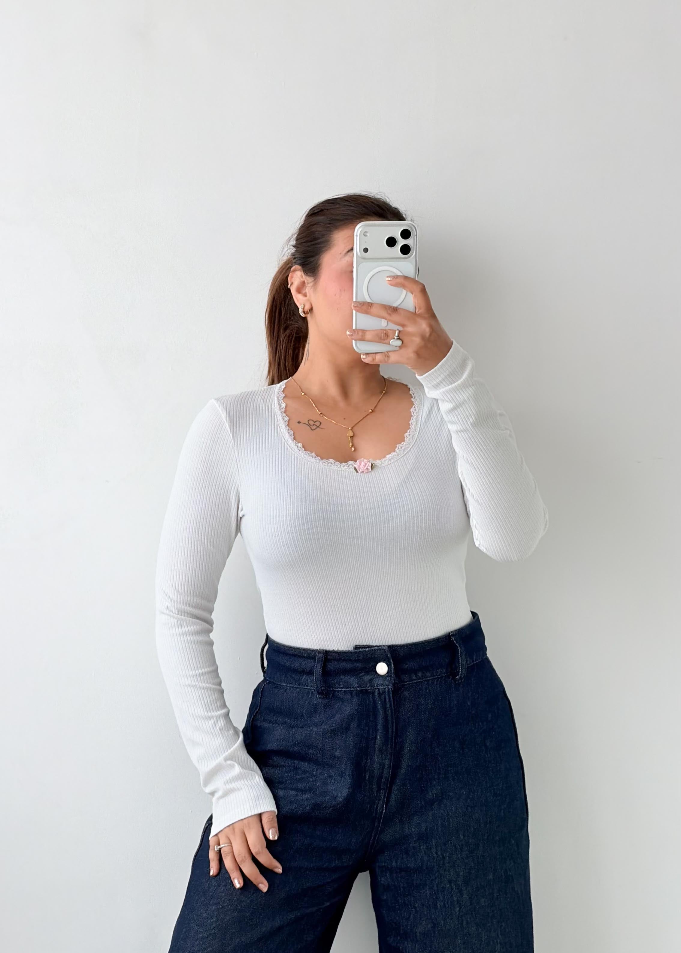 Size S-M White Ribbed Lace Trim Top