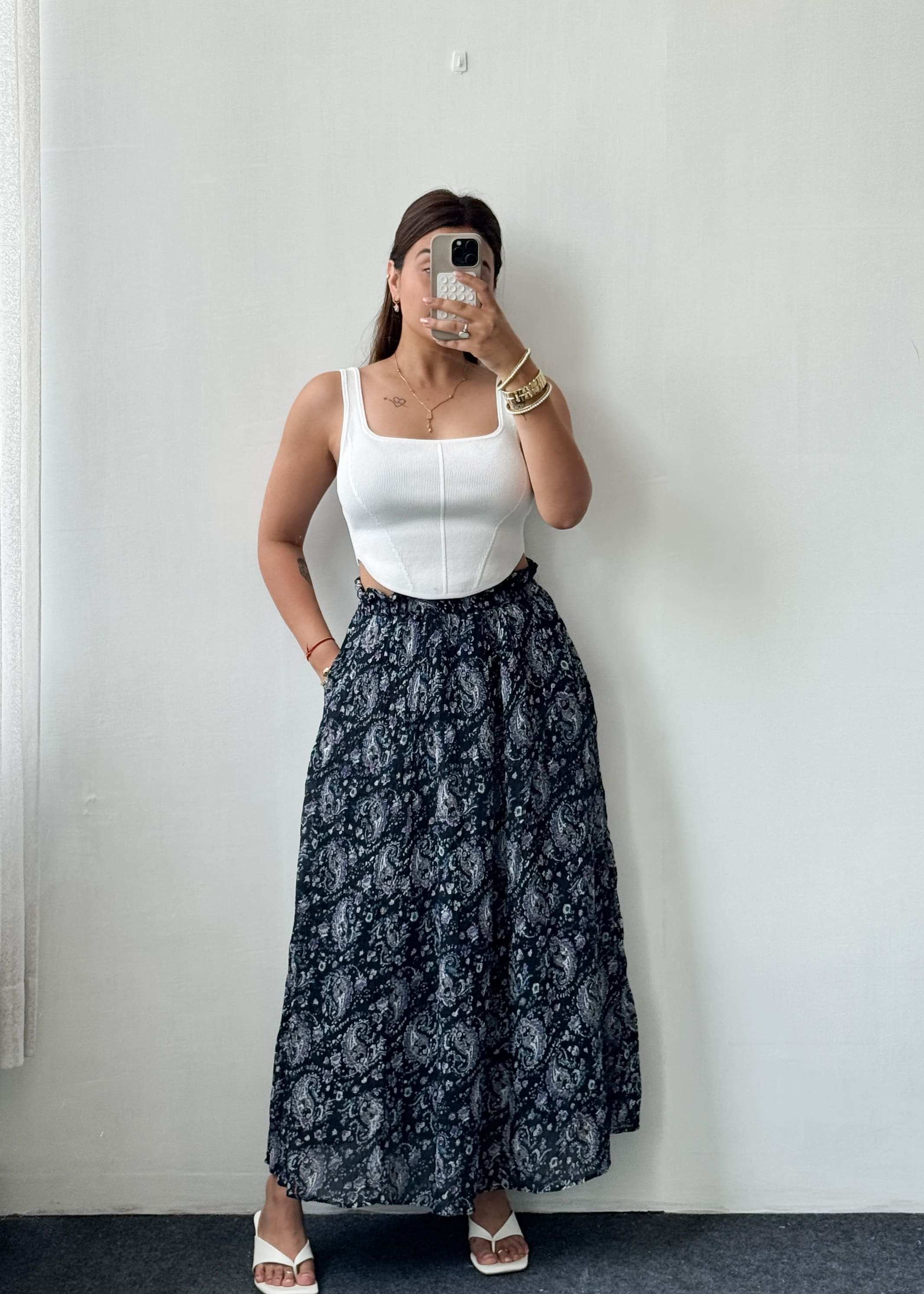 Y2505 WAIST 28-30 - Closet by Payal