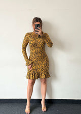 C2024 SIZE S-M - Closet by Payal
