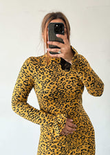 C2024 SIZE S-M - Closet by Payal