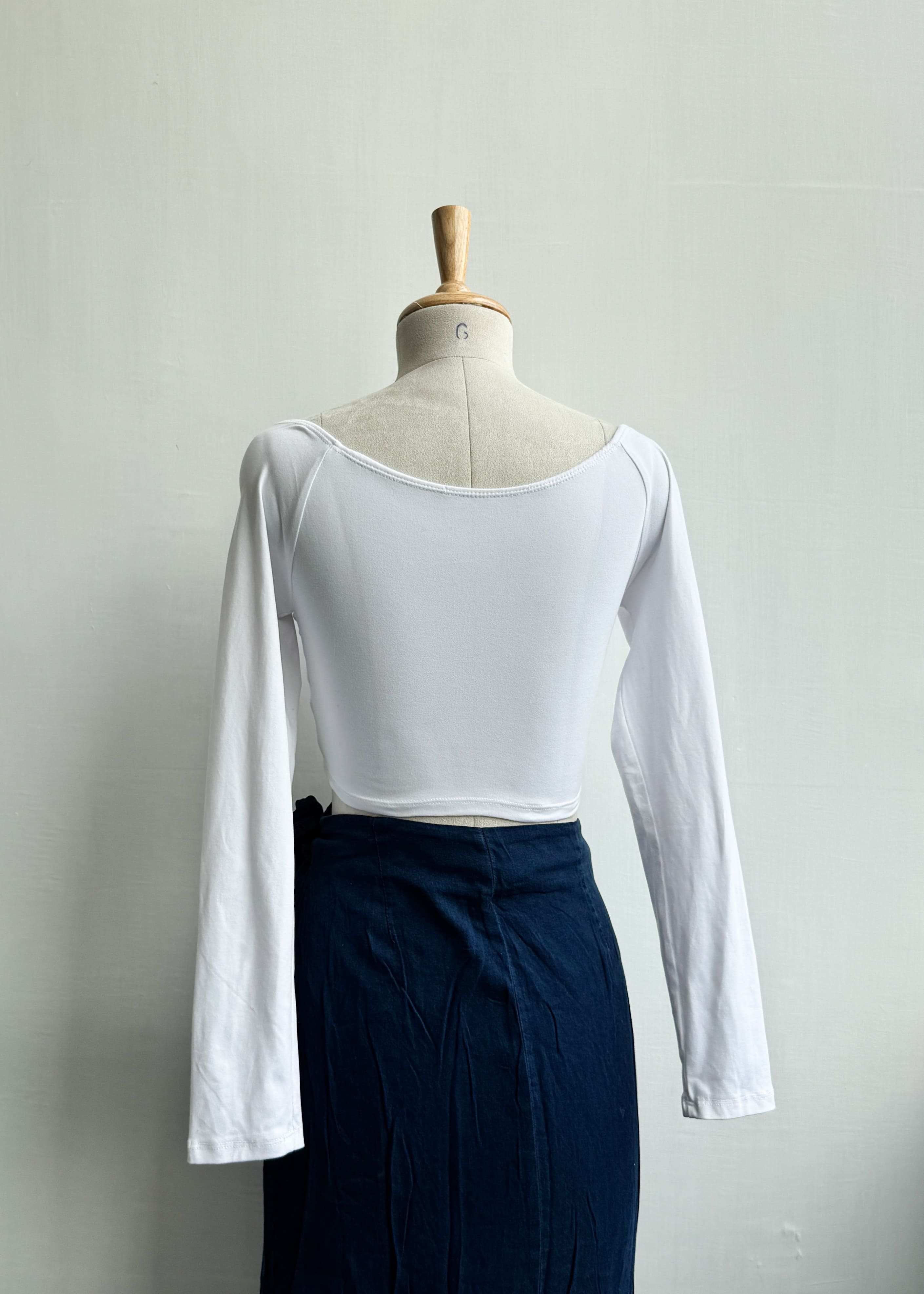 C0306 SIZE XS-S - Closet by Payal